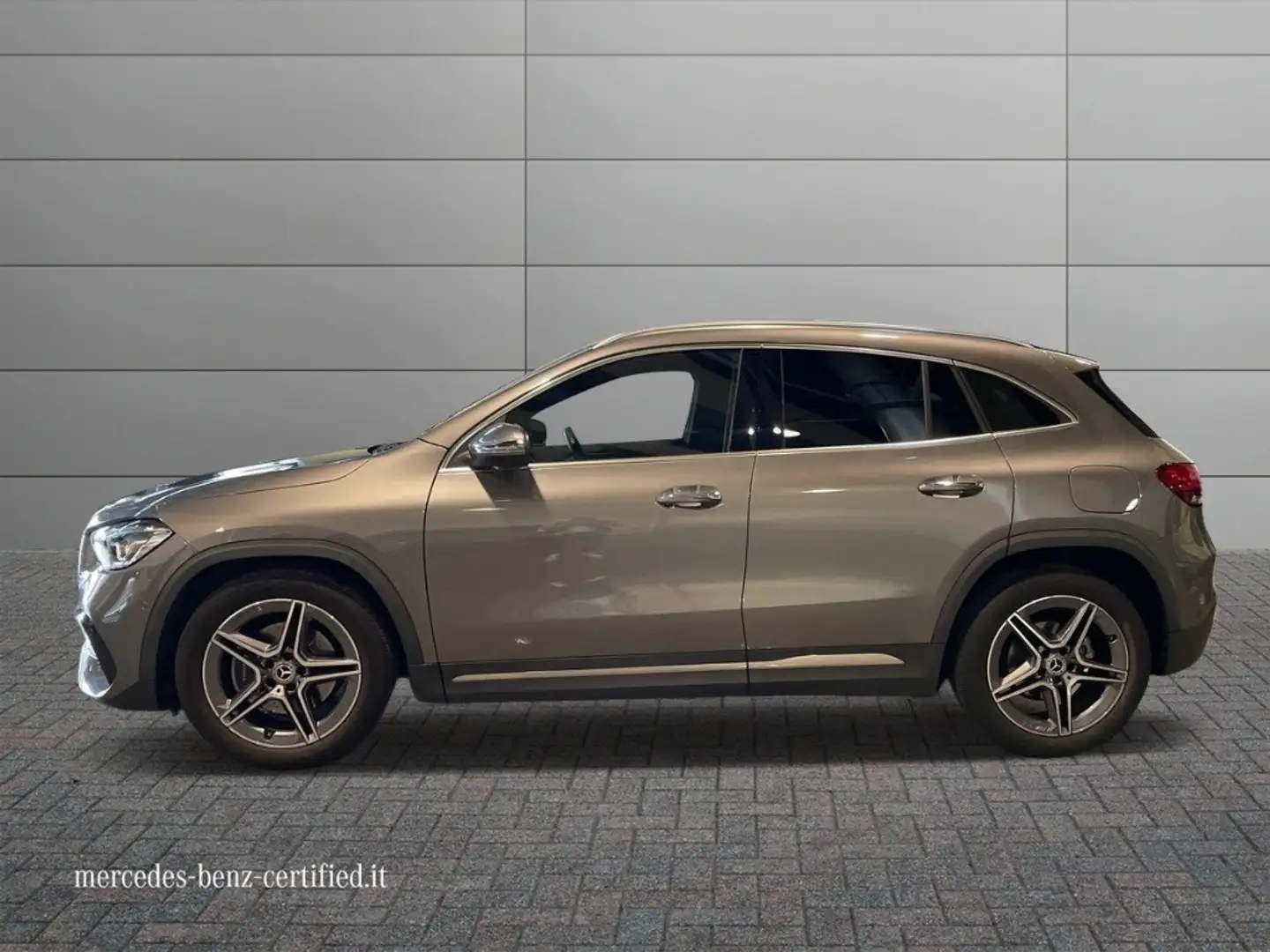 Mercedes-Benz GLA 180 - GLA 180 d Premium auto Gris - 2