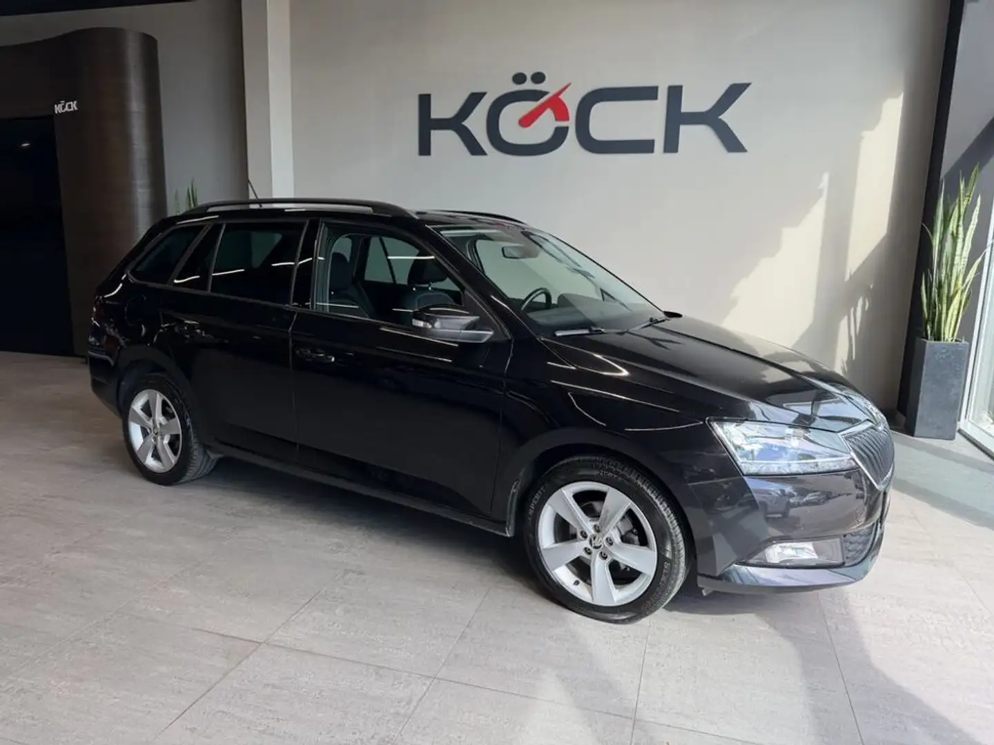 Skoda Fabia Ambition Schwarz - 1