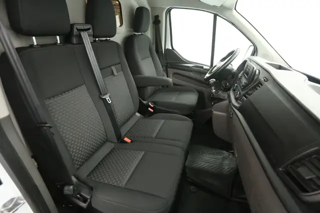Ford Transit Custom view 11