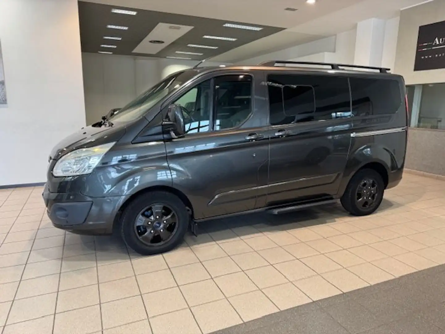 Ford Tourneo Custom 9 POSTI Grigio - 1