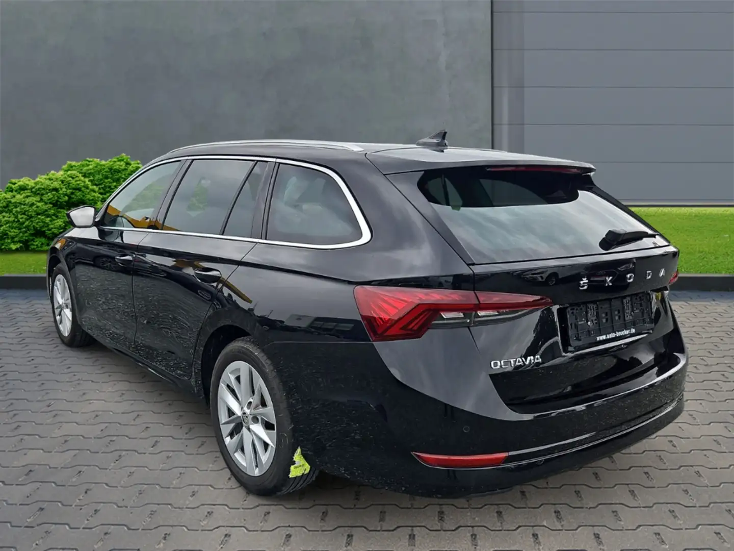 Skoda Octavia Combi Style 2.0 TDI+Anhängerkupplung+Navi+Sitzheiz Zwart - 2