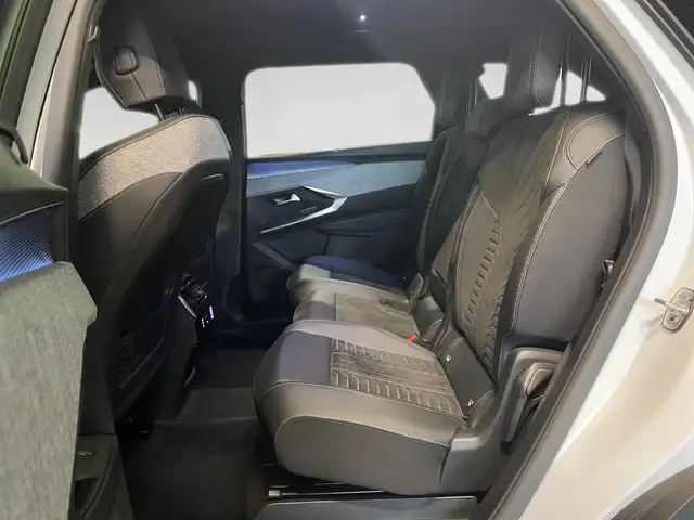 Peugeot 5008 view 8