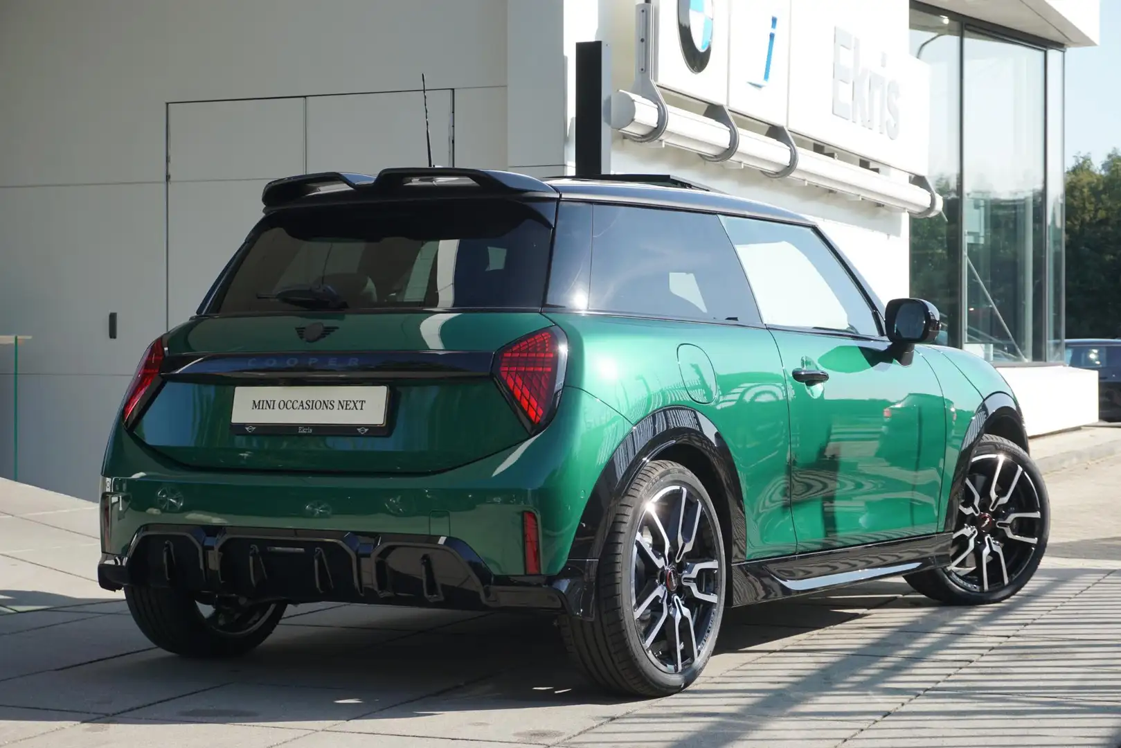 MINI Cooper C 3-deurs John Cooper Works Uitvoering | Pakket XL | Verde - 2