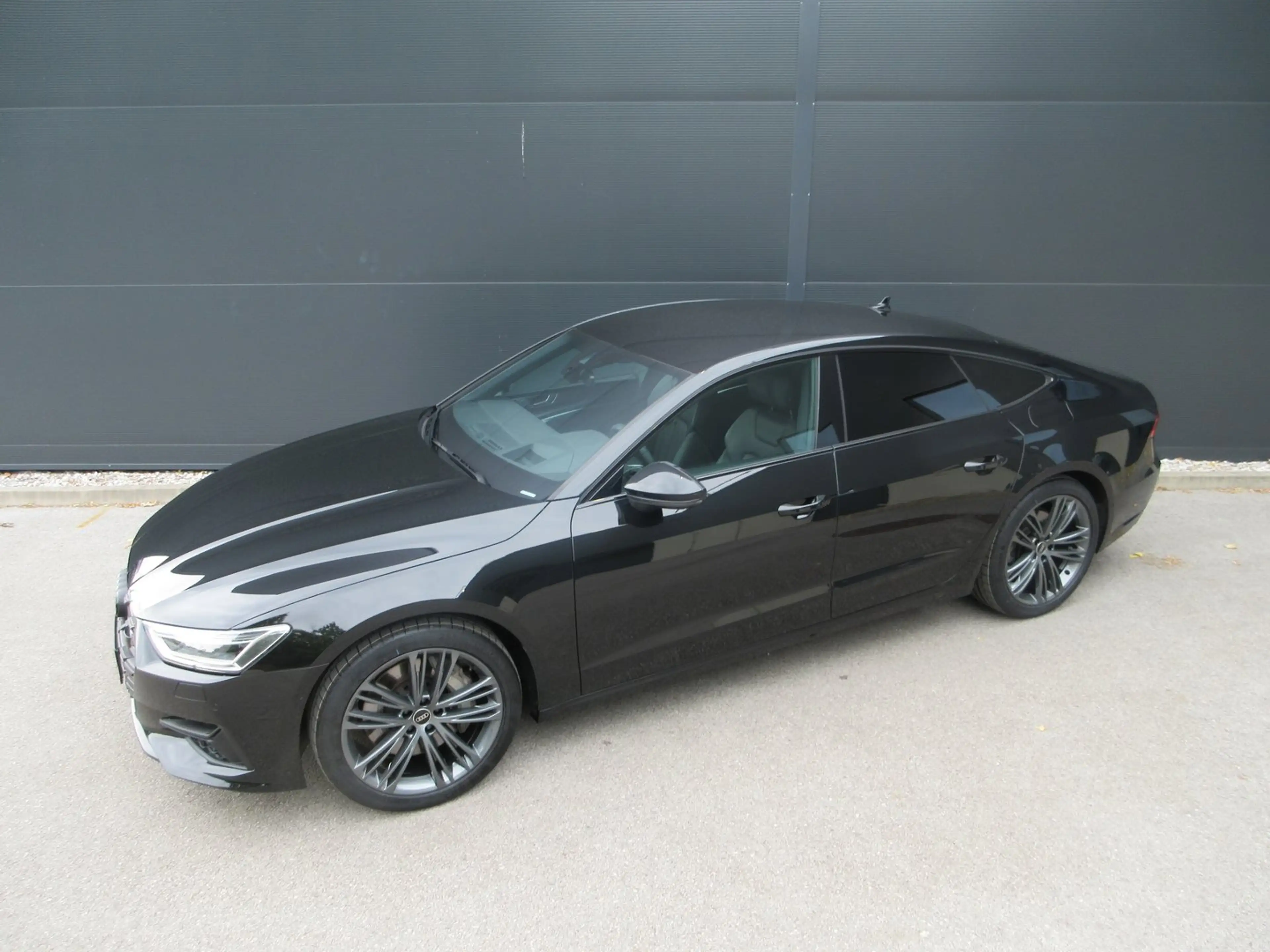 Audi A7 50 TFSI e quattro — photo 3