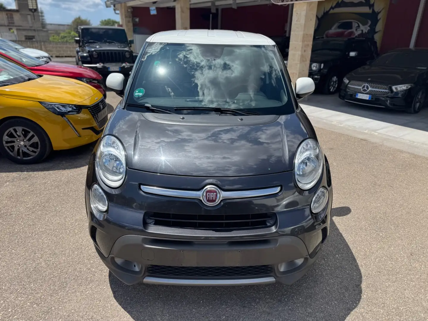 Fiat 500L Fiat 500L 1.6 Multijet 120 CV Trekking navi pelle Grijs - 2