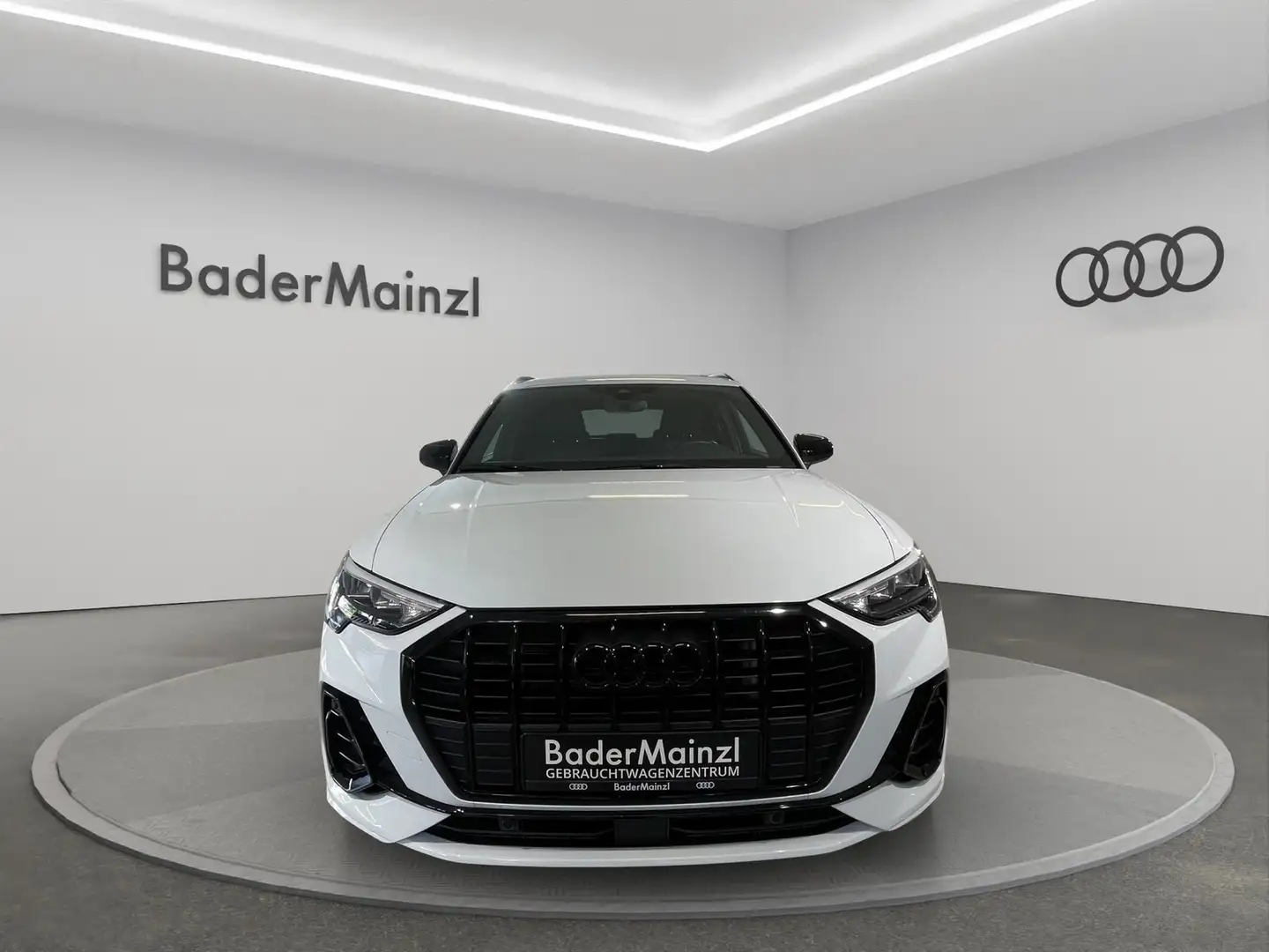 Audi Q3 1.4TFSIe S Line Navi RFK Sonos SHZ Weiß - 2