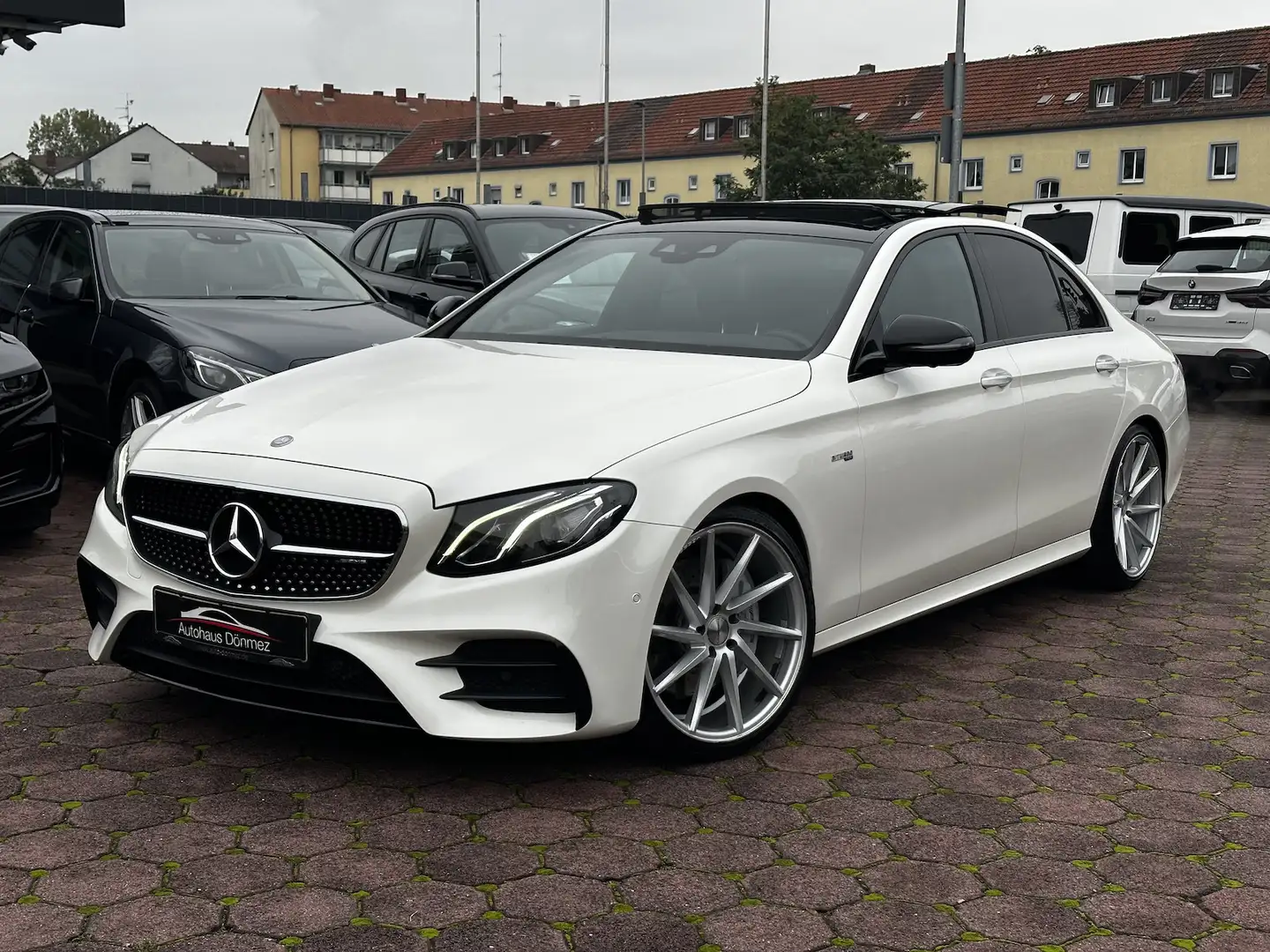 Mercedes-Benz E 43 AMG 4Matic BURMESTER COMAND PANO MEMRY WIDE Weiß - 1