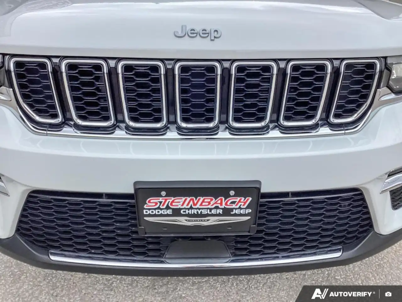 Jeep Grand Cherokee photo Jeep Grand Cherokee