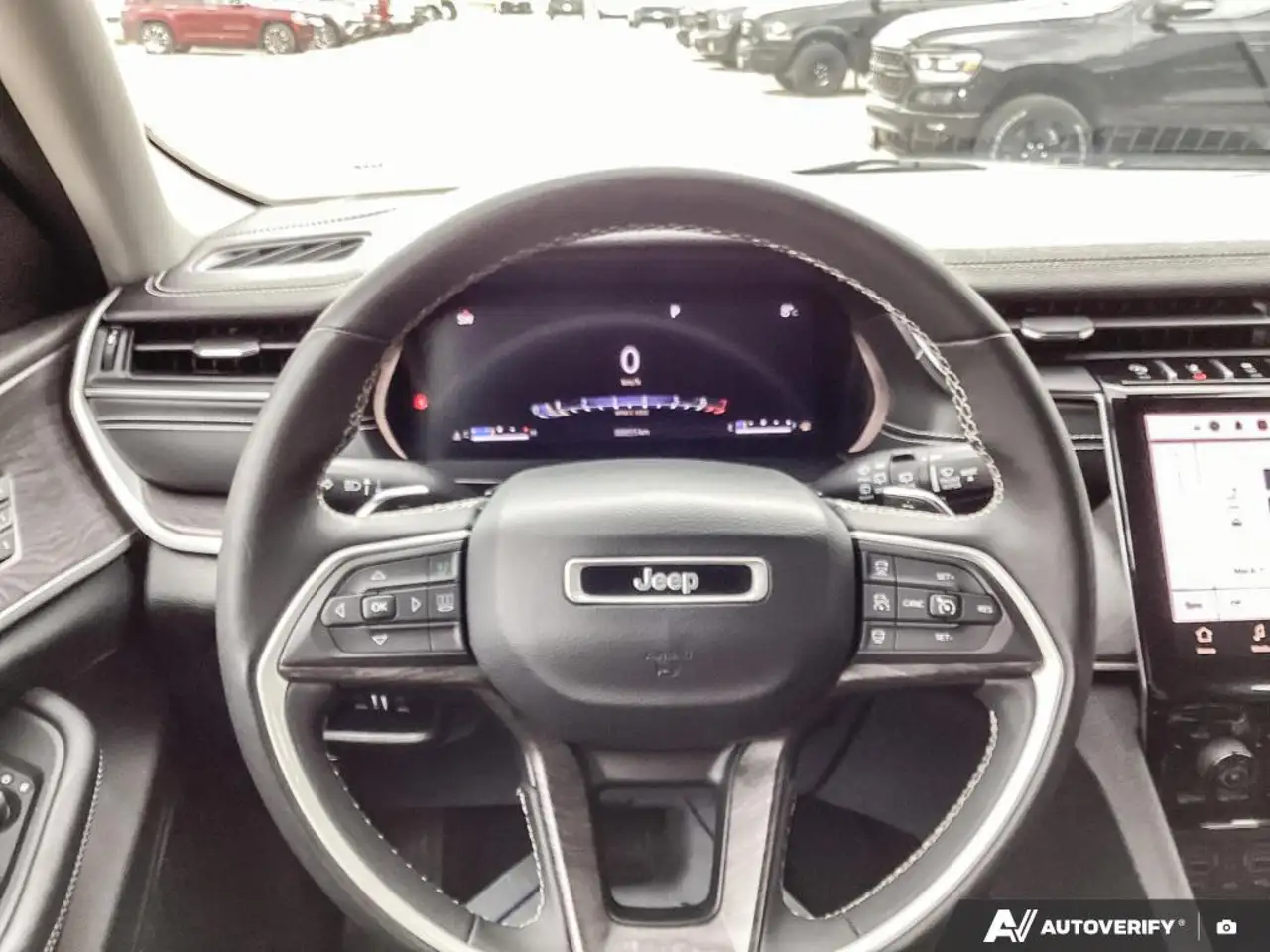 Jeep Grand Cherokee photo Jeep Grand Cherokee
