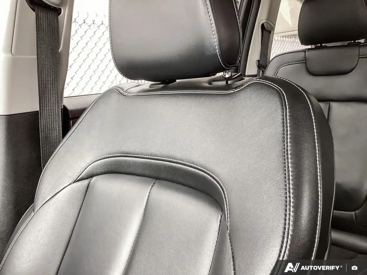 Jeep Grand Cherokee photo Jeep Grand Cherokee