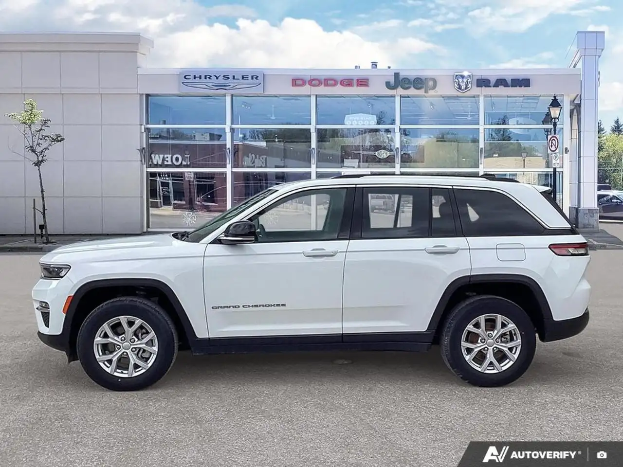 Jeep Grand Cherokee photo Jeep Grand Cherokee