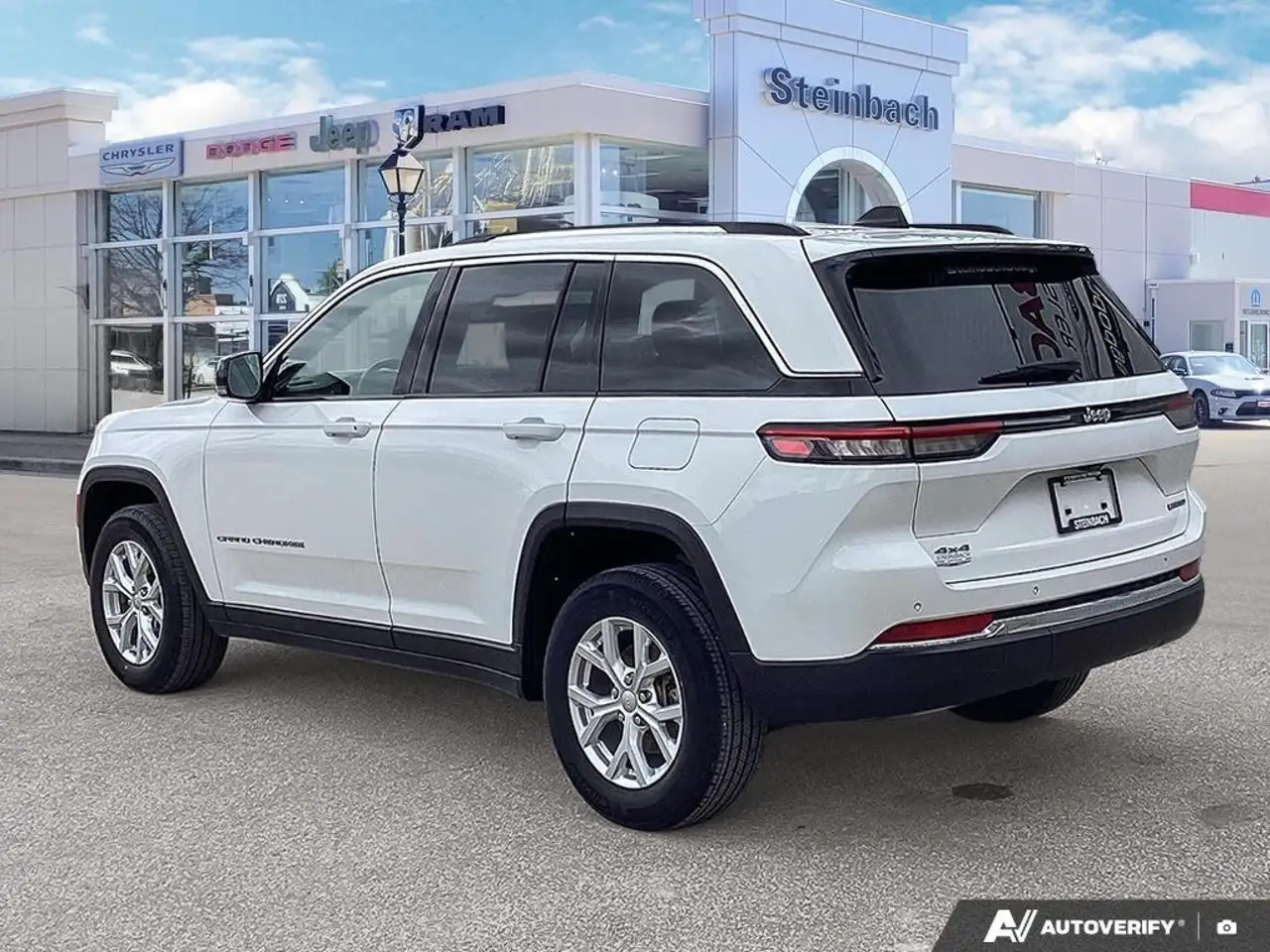 Jeep Grand Cherokee photo Jeep Grand Cherokee