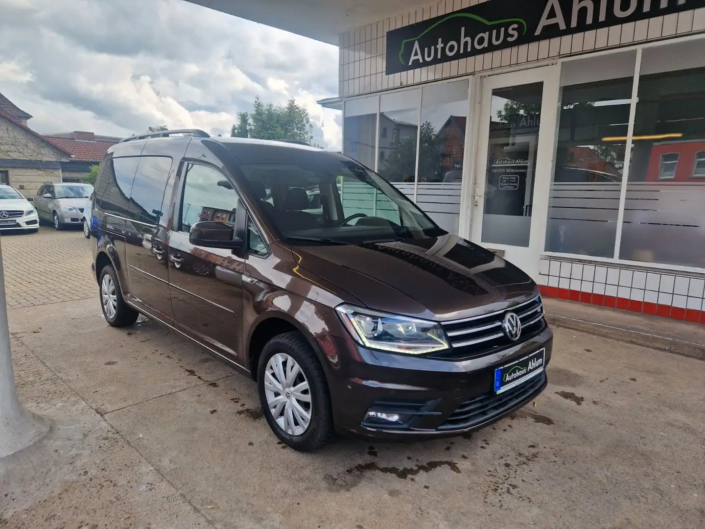 Volkswagen Caddy PKW Maxi LED 7-Sitzer AHK Klima Sitzhzg. Rot - 1