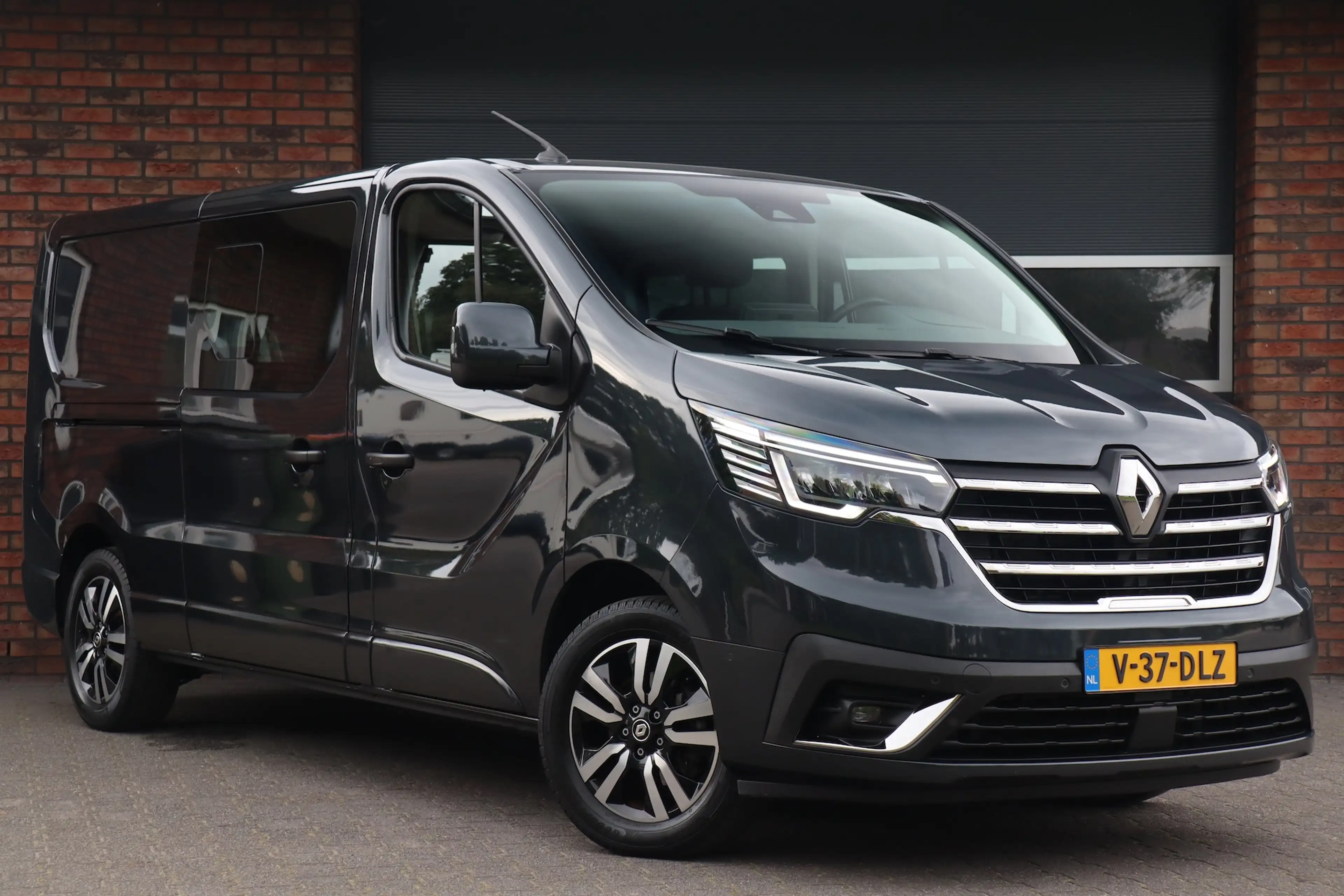 Renault Trafic 2.0 dCi 150 EDC T29 L2H1 DC 2x schuifdeur — photo 3