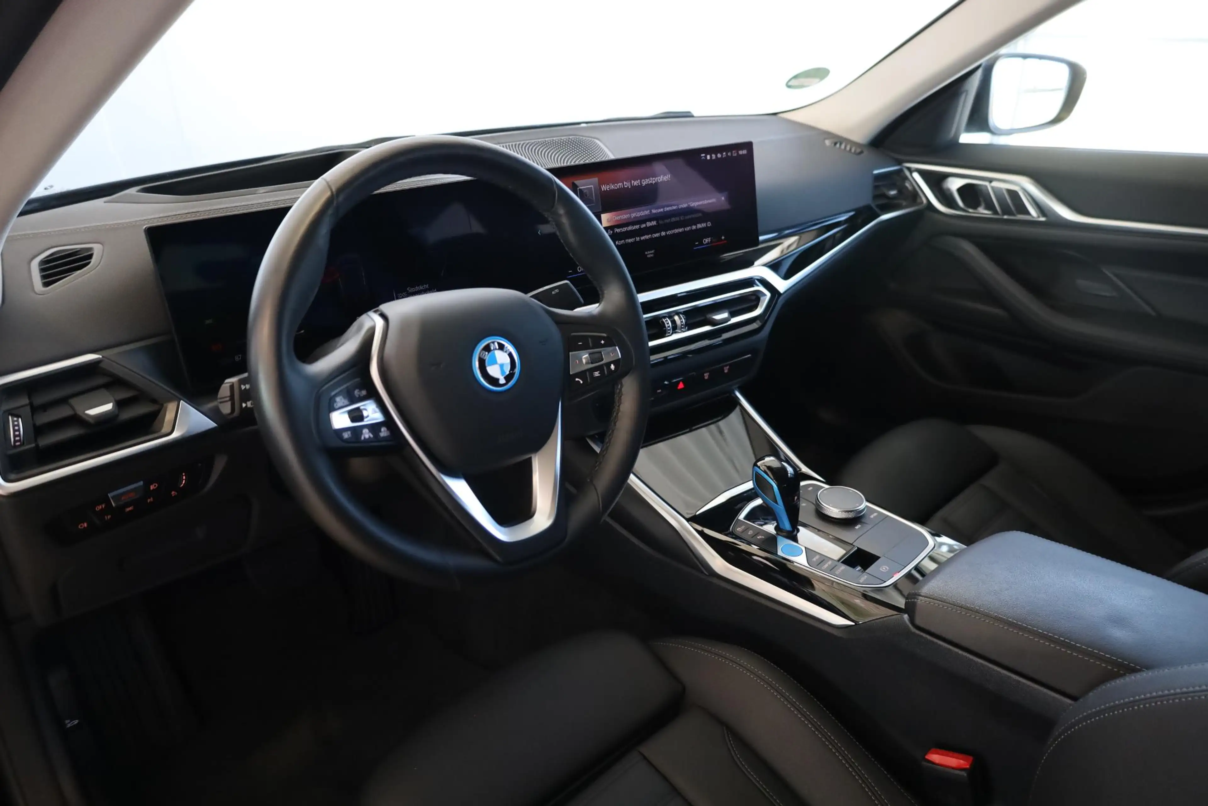 BMW i4 eDrive40 | Rondomzicht Camera | Stoelverwarming | — photo 7