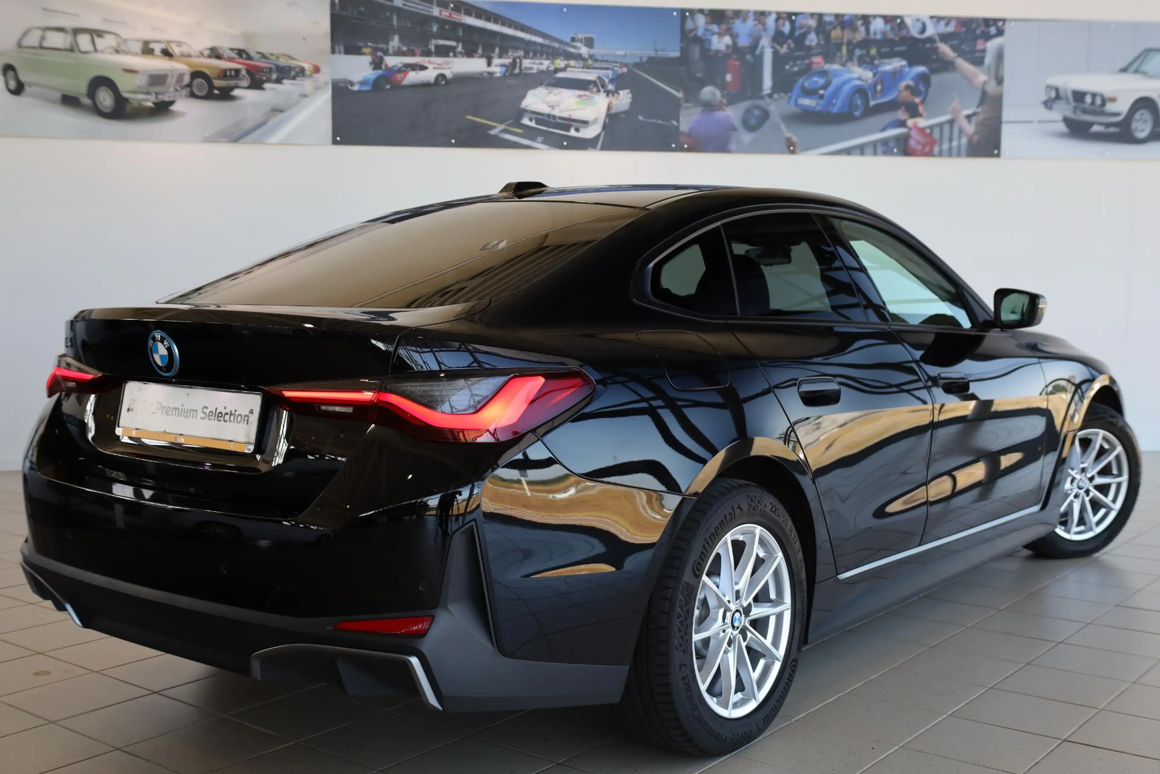 BMW i4 eDrive40 | Rondomzicht Camera | Stoelverwarming | — photo 2