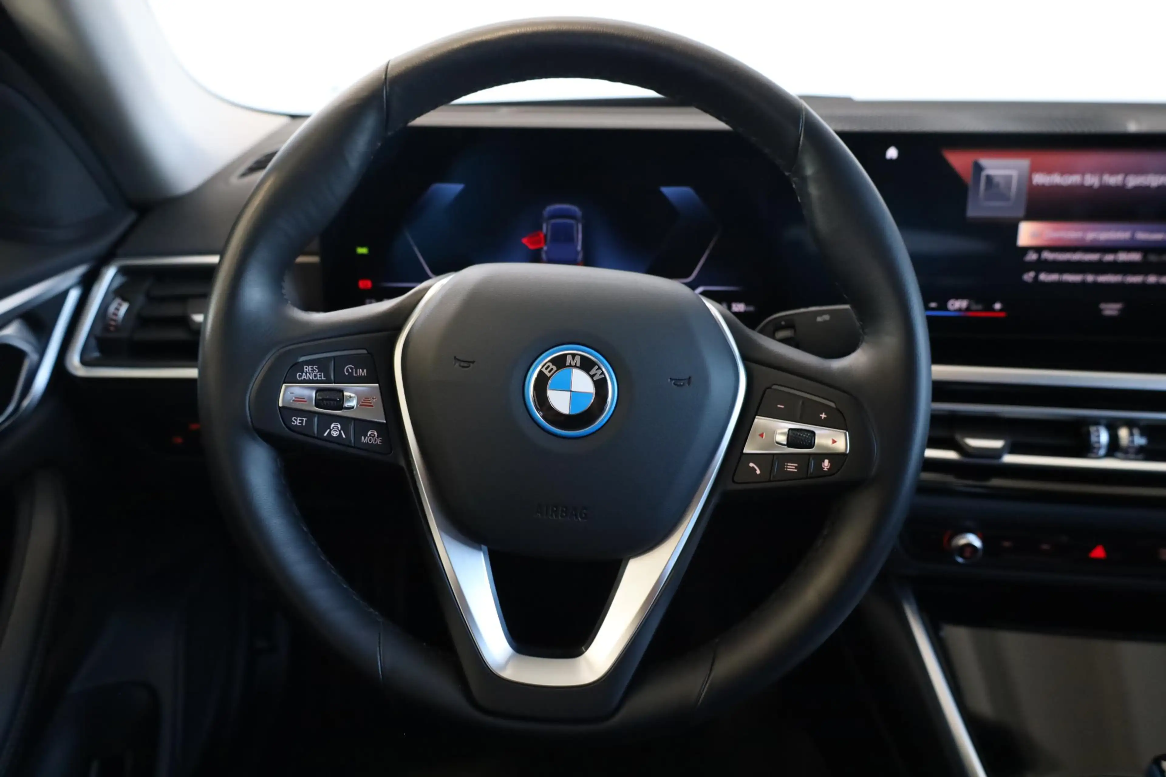 BMW i4 eDrive40 | Rondomzicht Camera | Stoelverwarming | — photo 12
