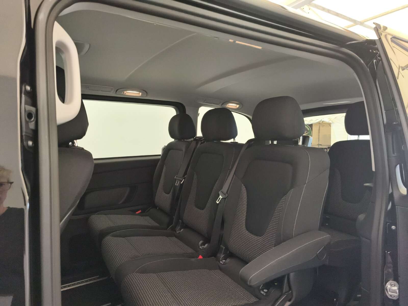 Mercedes-Benz V 220