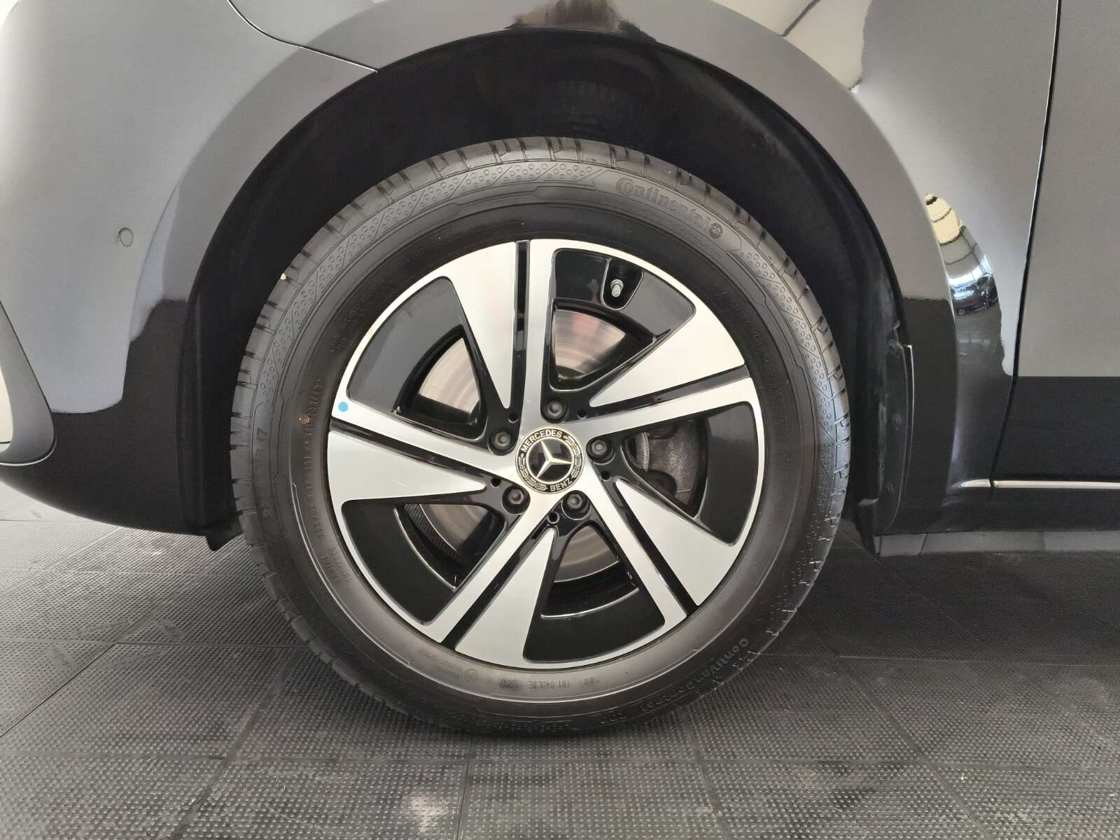 Mercedes-Benz V 220