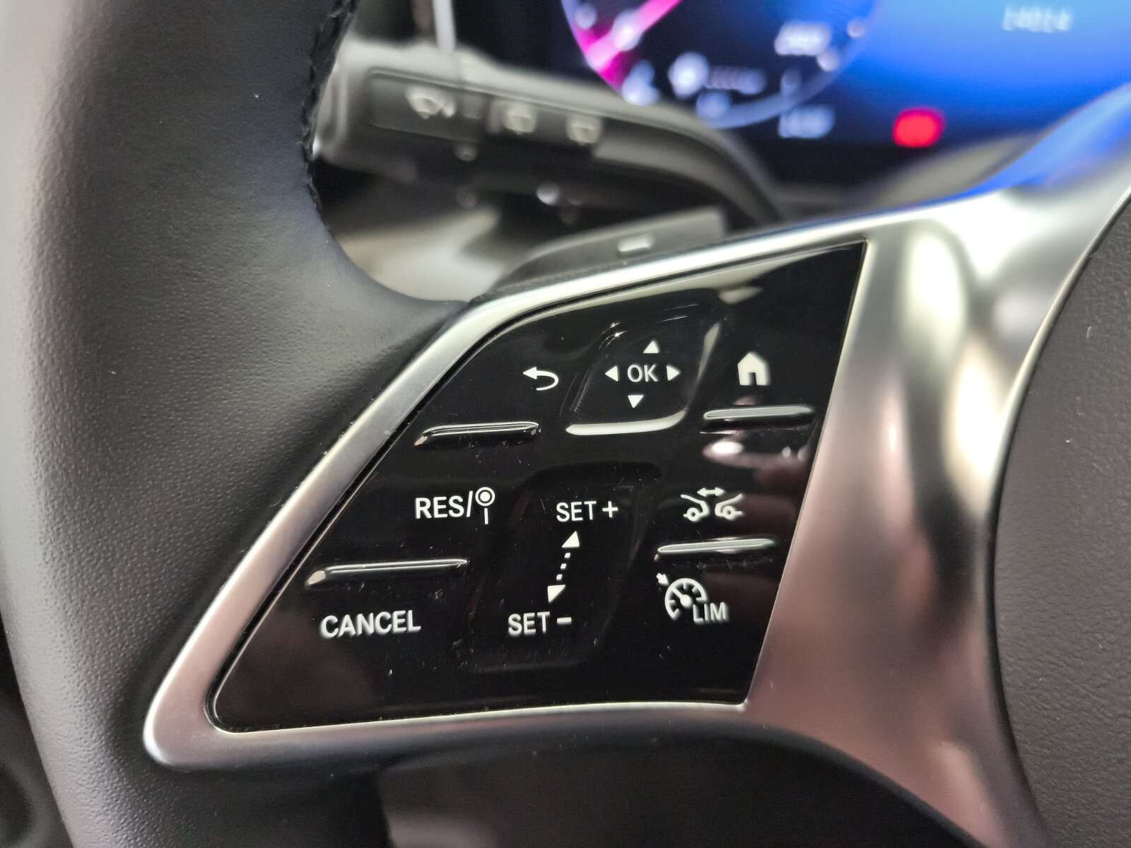 Mercedes-Benz V 220