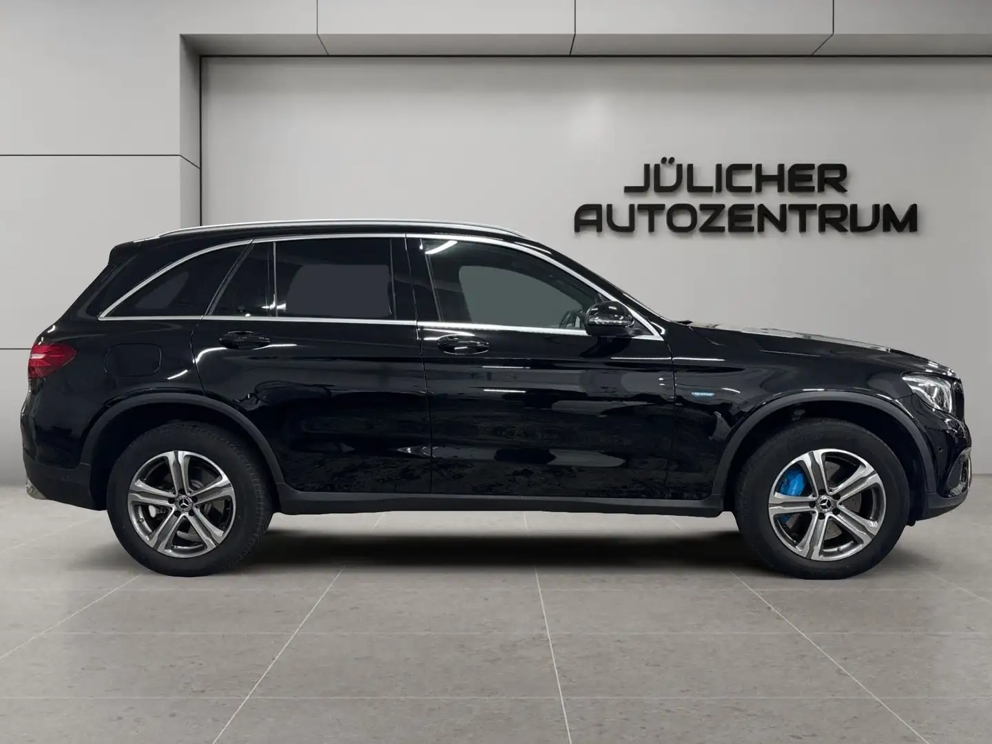 Mercedes-Benz GLC 350 e 4Matic Automatik, 2.Hand Černá - 2