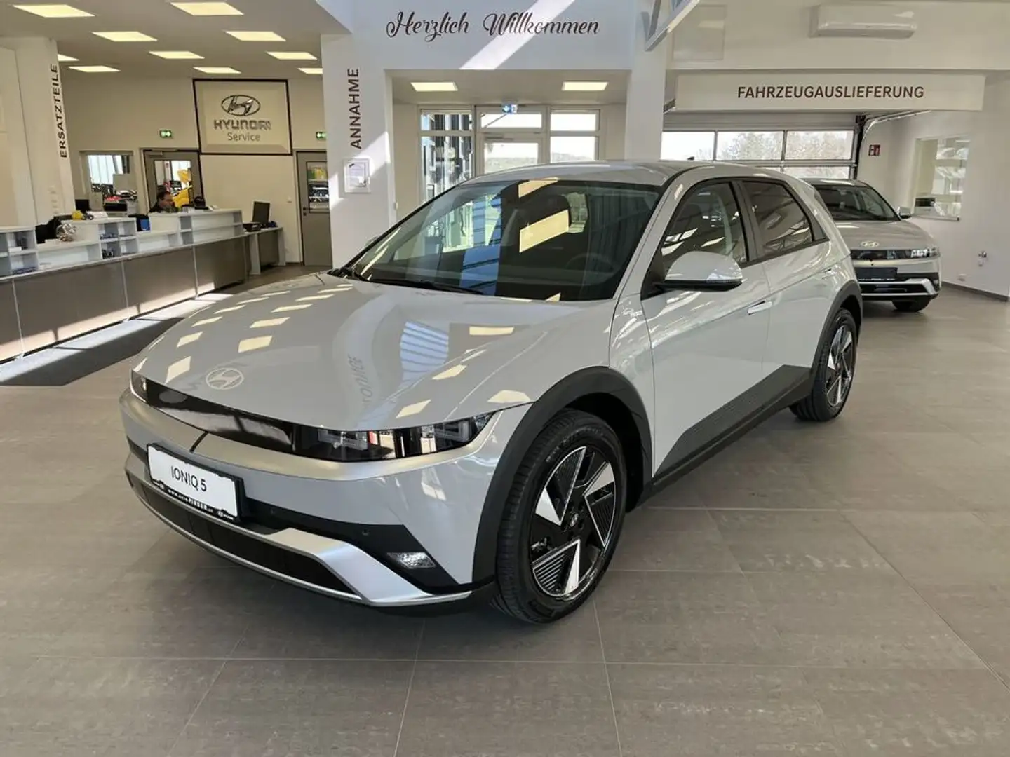 Hyundai IONIQ 5 IONIQ 5 GO 84kWh 4WD *RFK, SHZ, Navi* Szary - 2