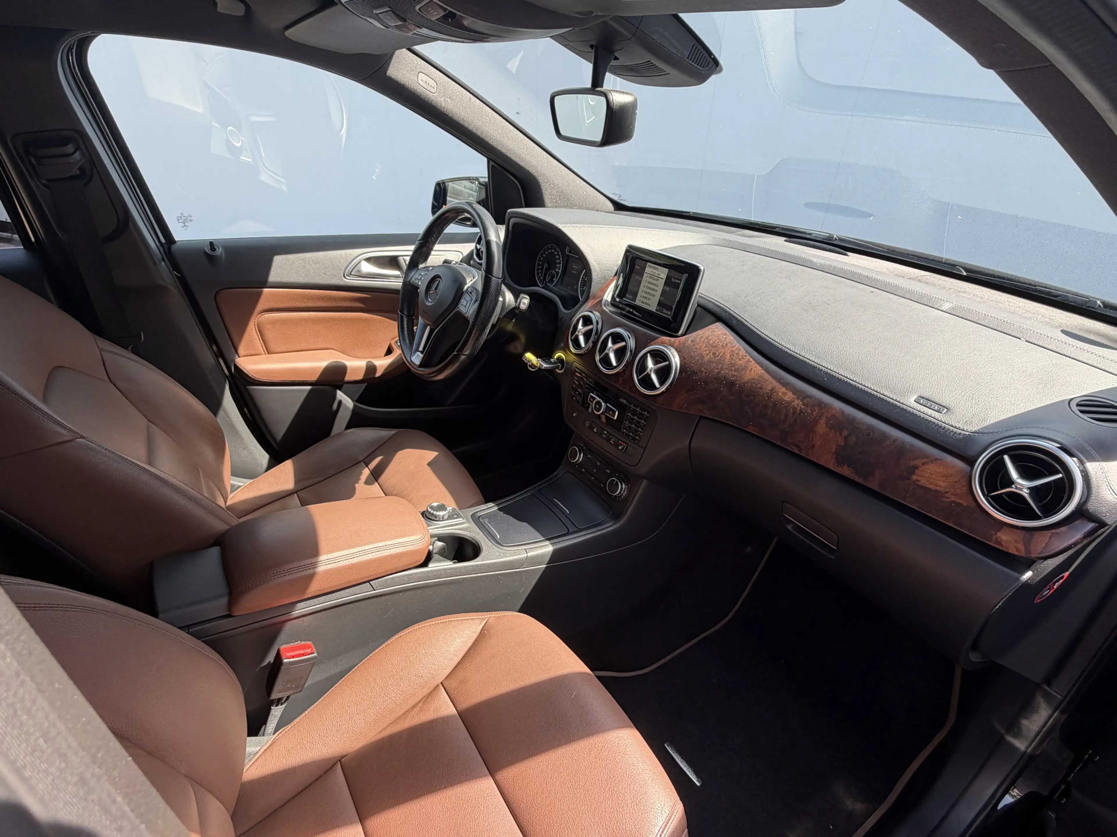 Mercedes-Benz B 200 Ambition Trekhaak Leer Stoelverw Nav/Cruise Hoogzi — photo 3
