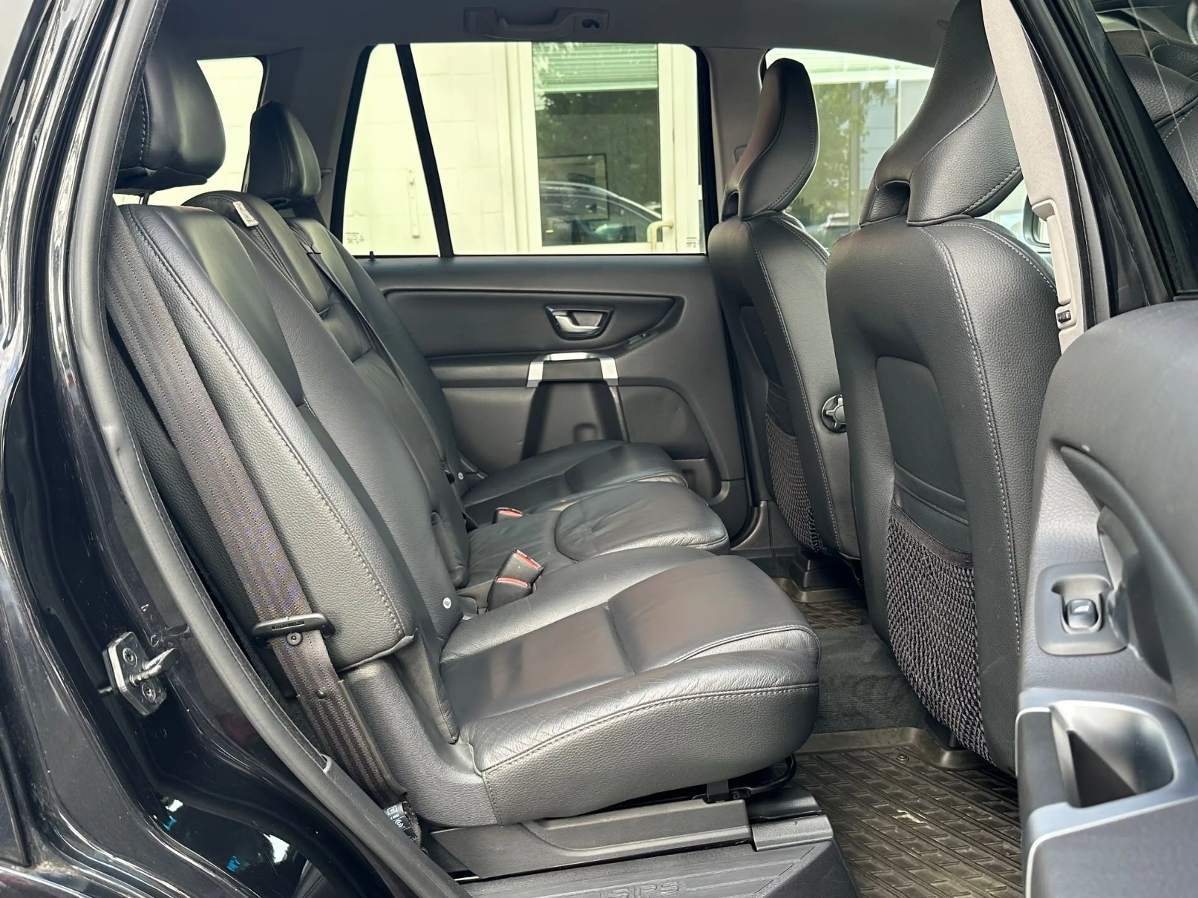 Volvo XC90 D5 AWD Momentum Geartronic 7 Sitzer/1. Hand — photo 8