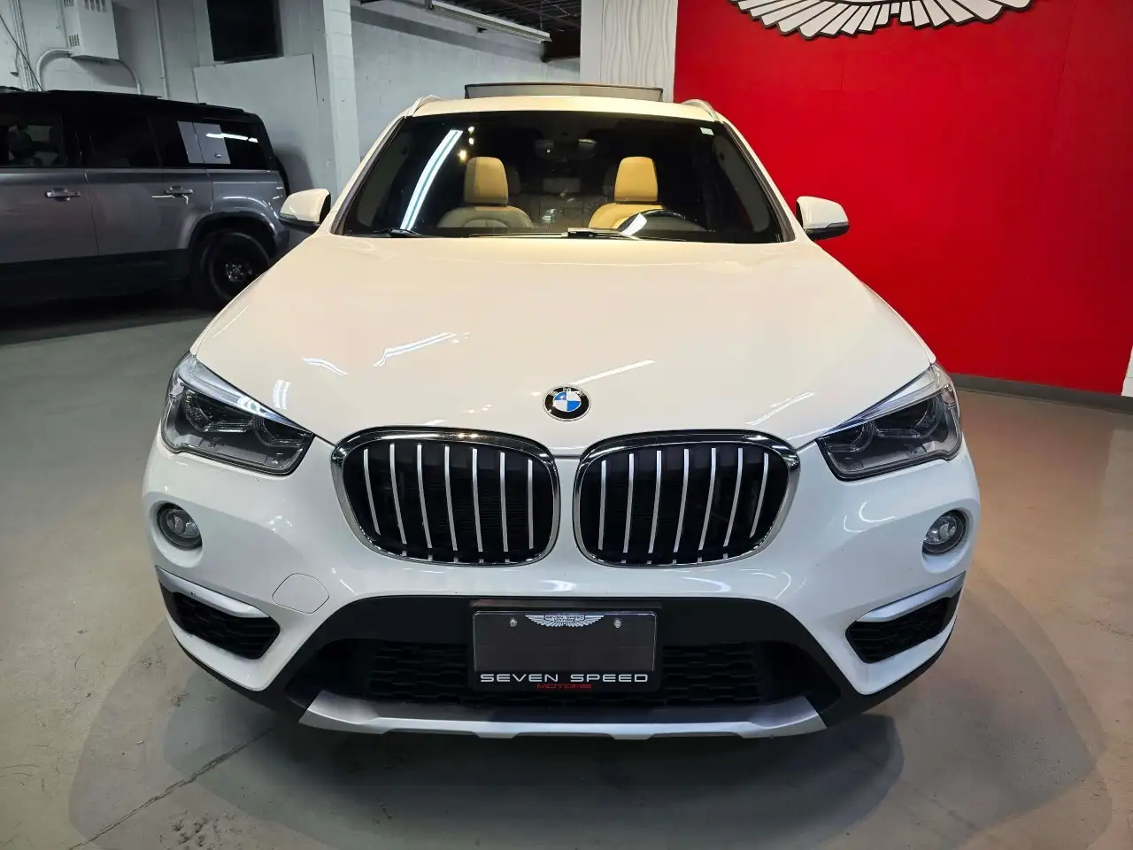 BMW X1 снимка BMW X1