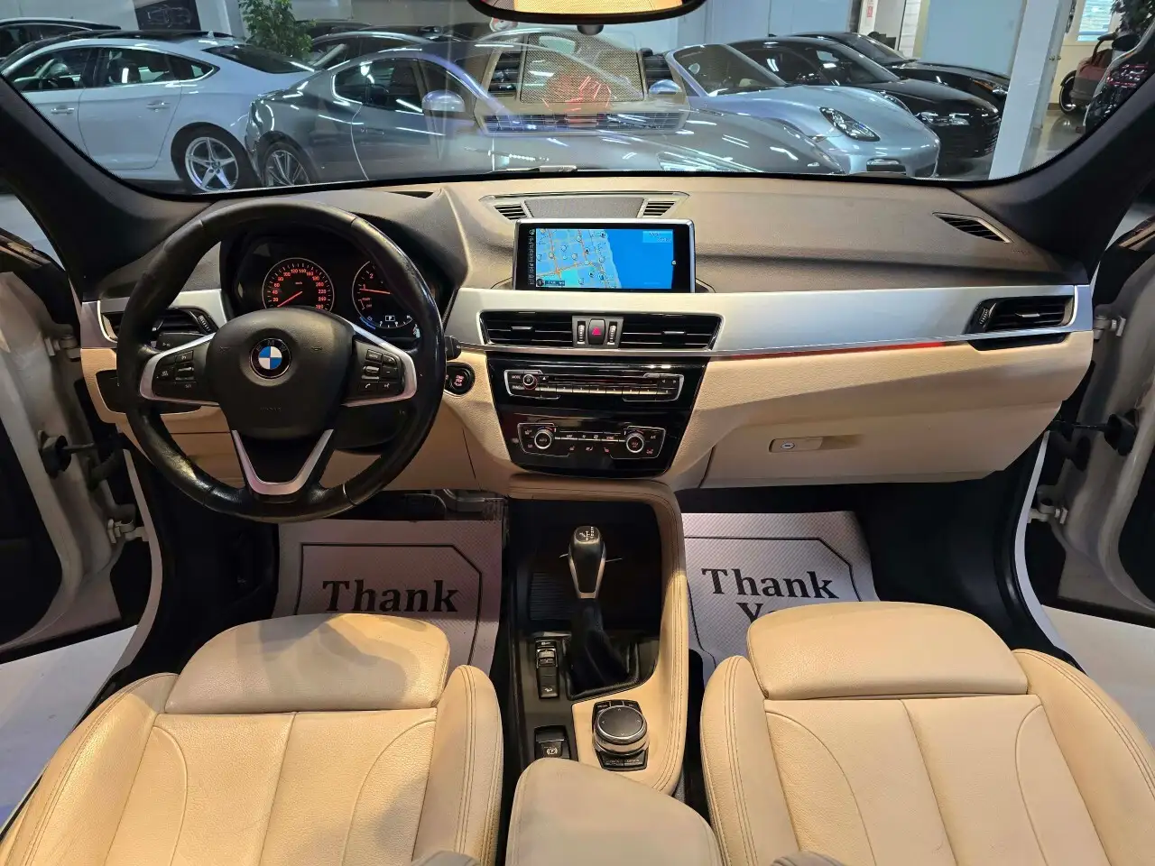 BMW X1 снимка BMW X1