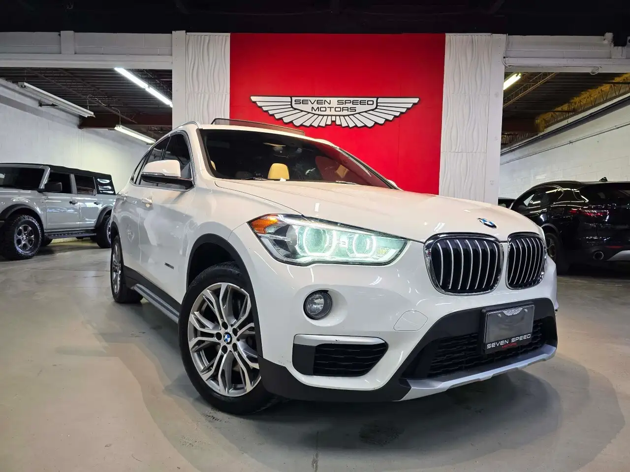 BMW X1 снимка BMW X1