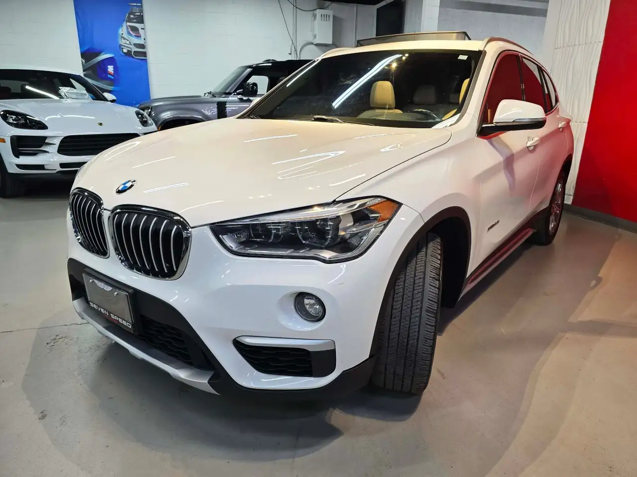 BMW X1 снимка BMW X1
