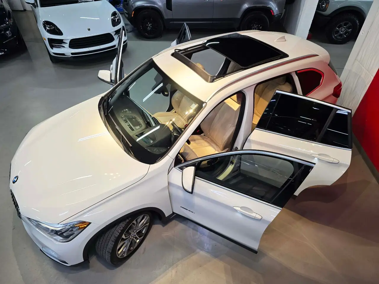 BMW X1 снимка BMW X1
