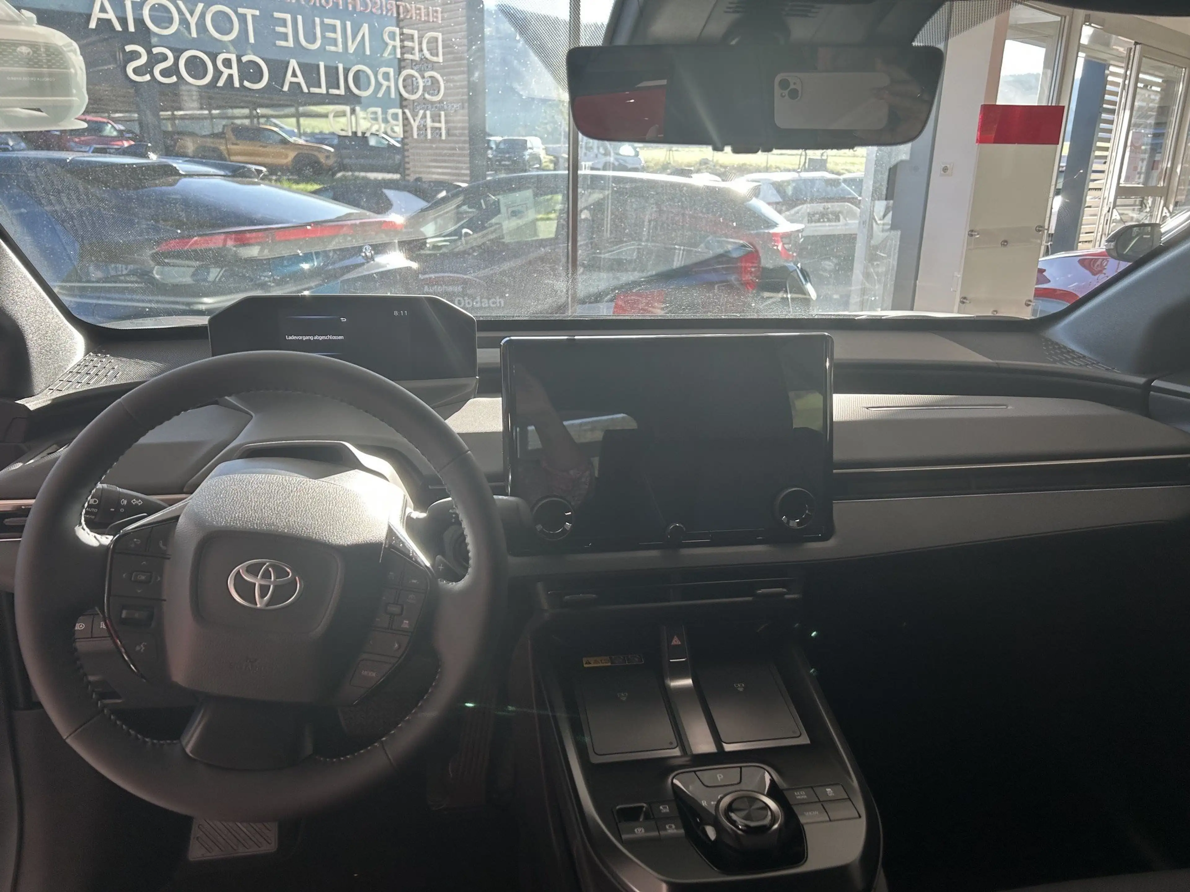 Toyota bZ4X FWD Lounge — photo 7