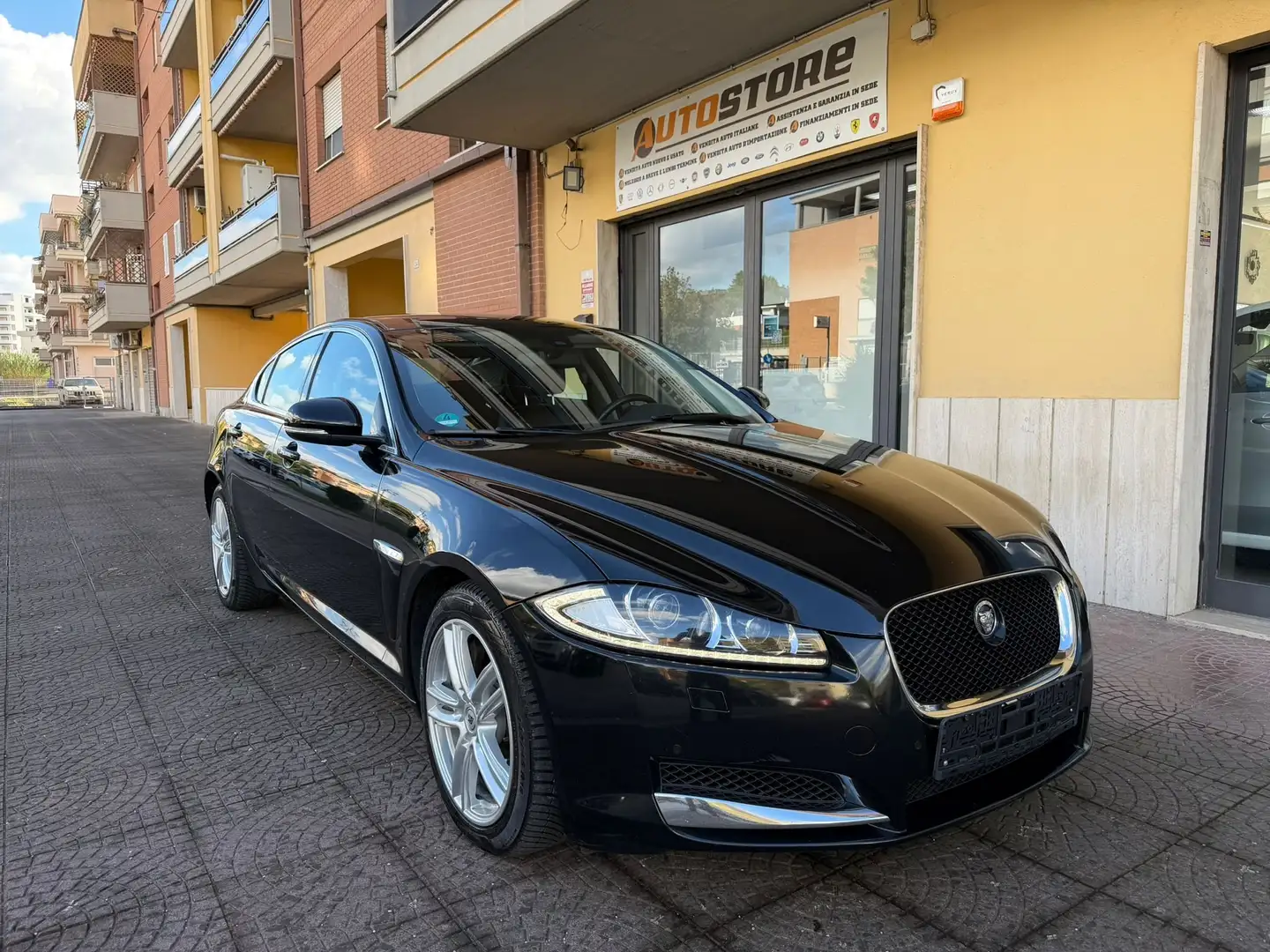 Jaguar XF XF 3.0ds V6 Premium Luxury auto UFFICIALE JAGUAR Noir - 2