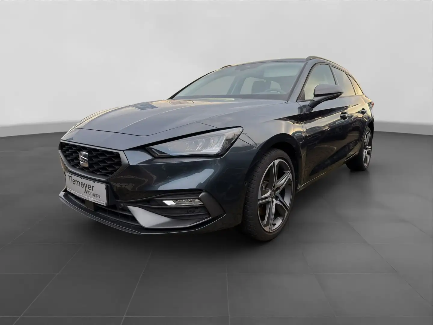 SEAT Leon Sportstourer 1.4 eHybrid FR LM18 AHK Grau - 2