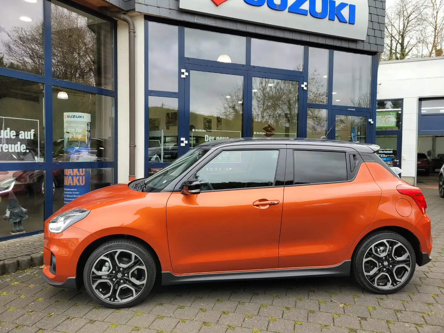 Suzuki Swift 1,4 Boosterjet Hybrid*LED*ACC* Orange - 2