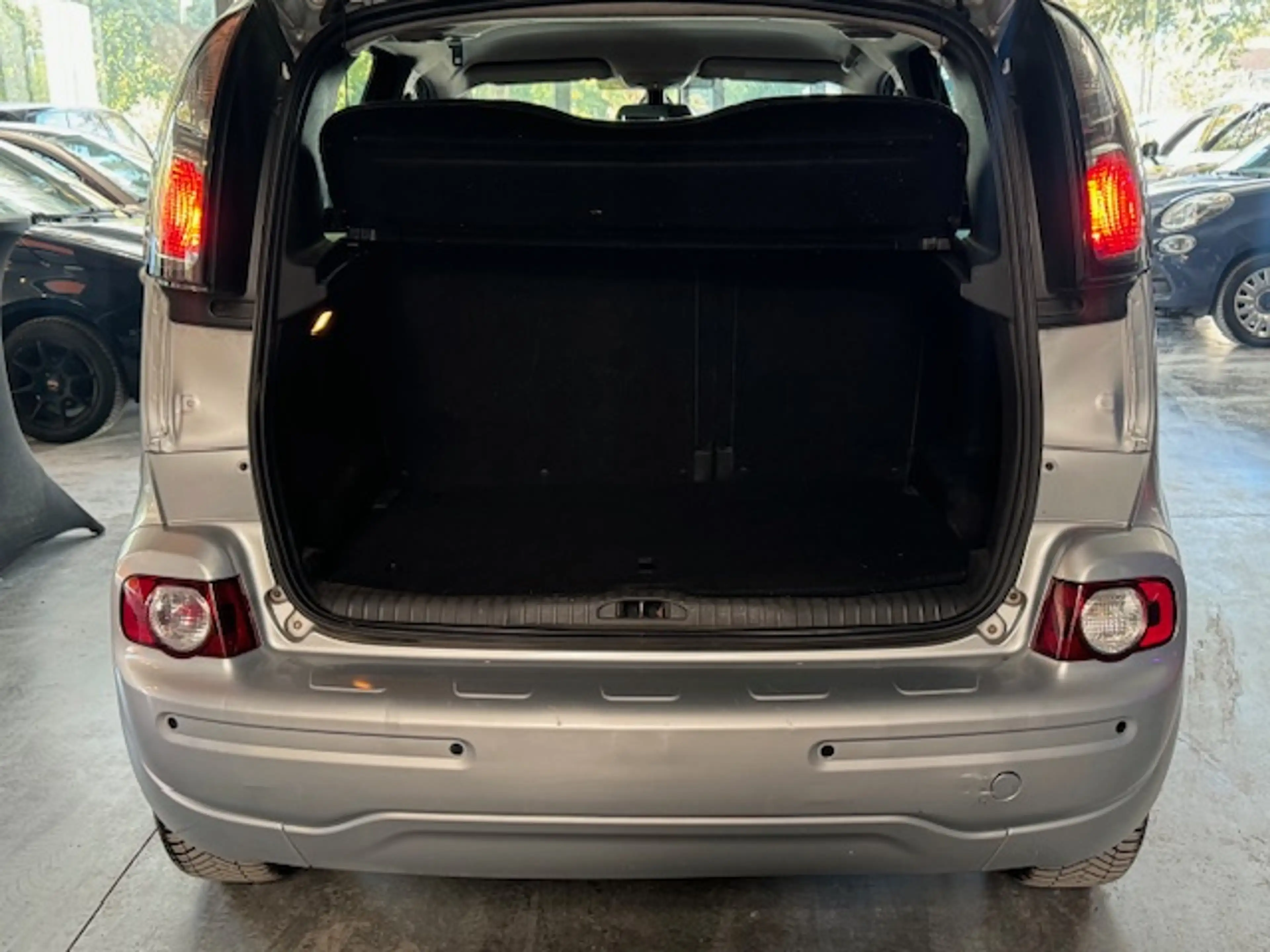 Citroen C3 Picasso 1.6 - AUTOMATIQUE - A/C - MEDIA/TEL - LIM/REG — photo 8