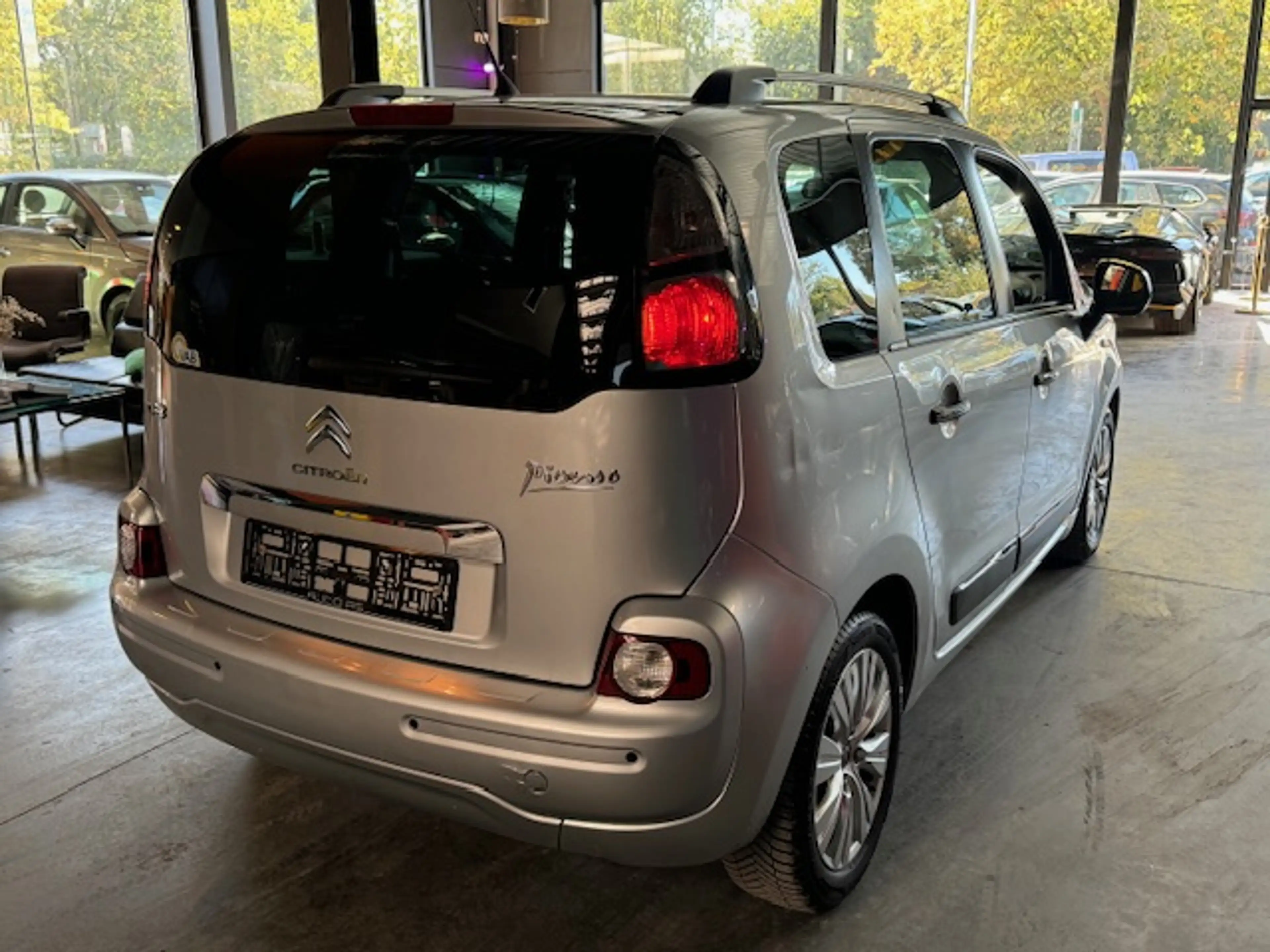 Citroen C3 Picasso 1.6 - AUTOMATIQUE - A/C - MEDIA/TEL - LIM/REG — photo 9