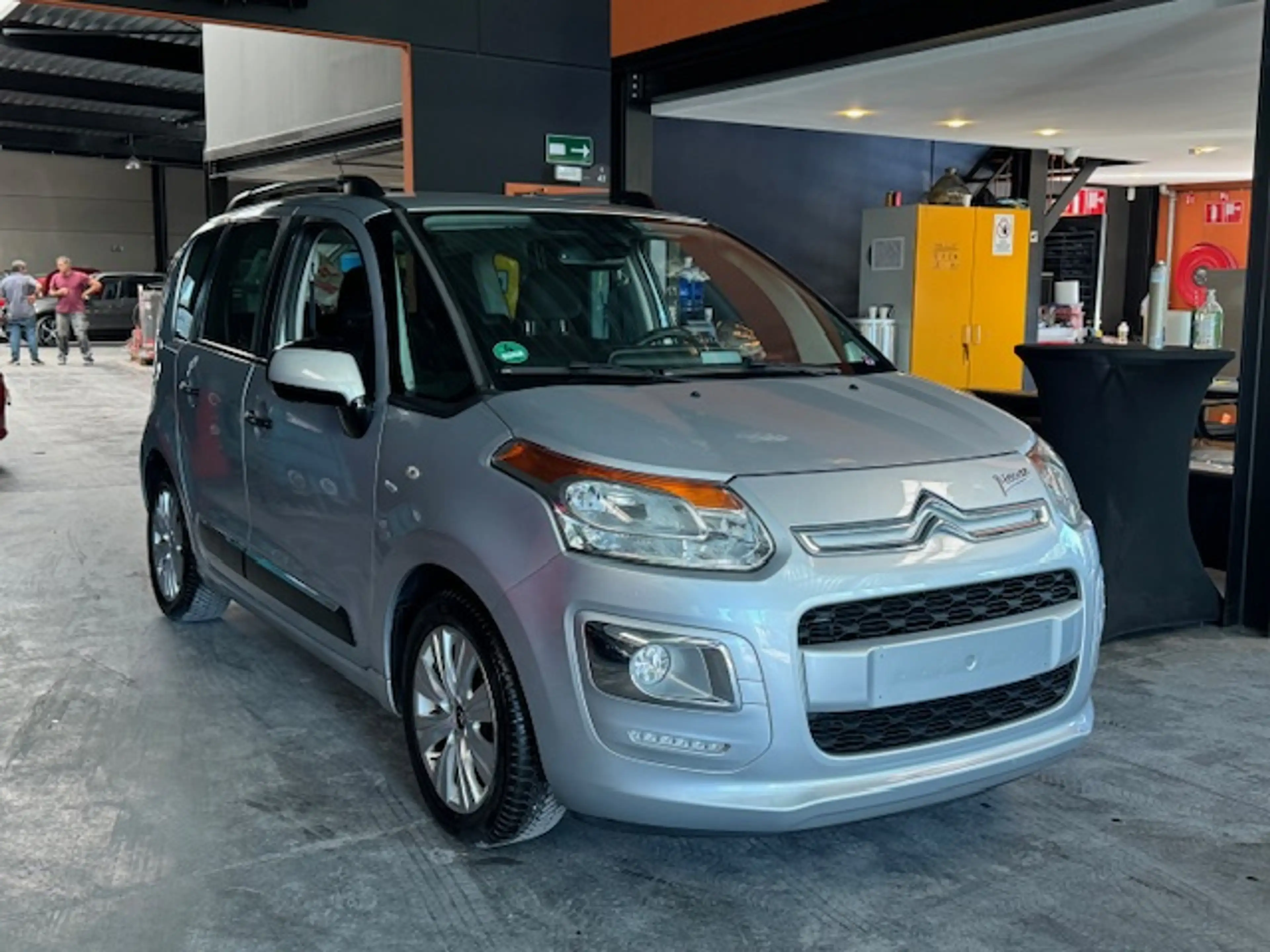 Citroen C3 Picasso 1.6 - AUTOMATIQUE - A/C - MEDIA/TEL - LIM/REG — photo 2