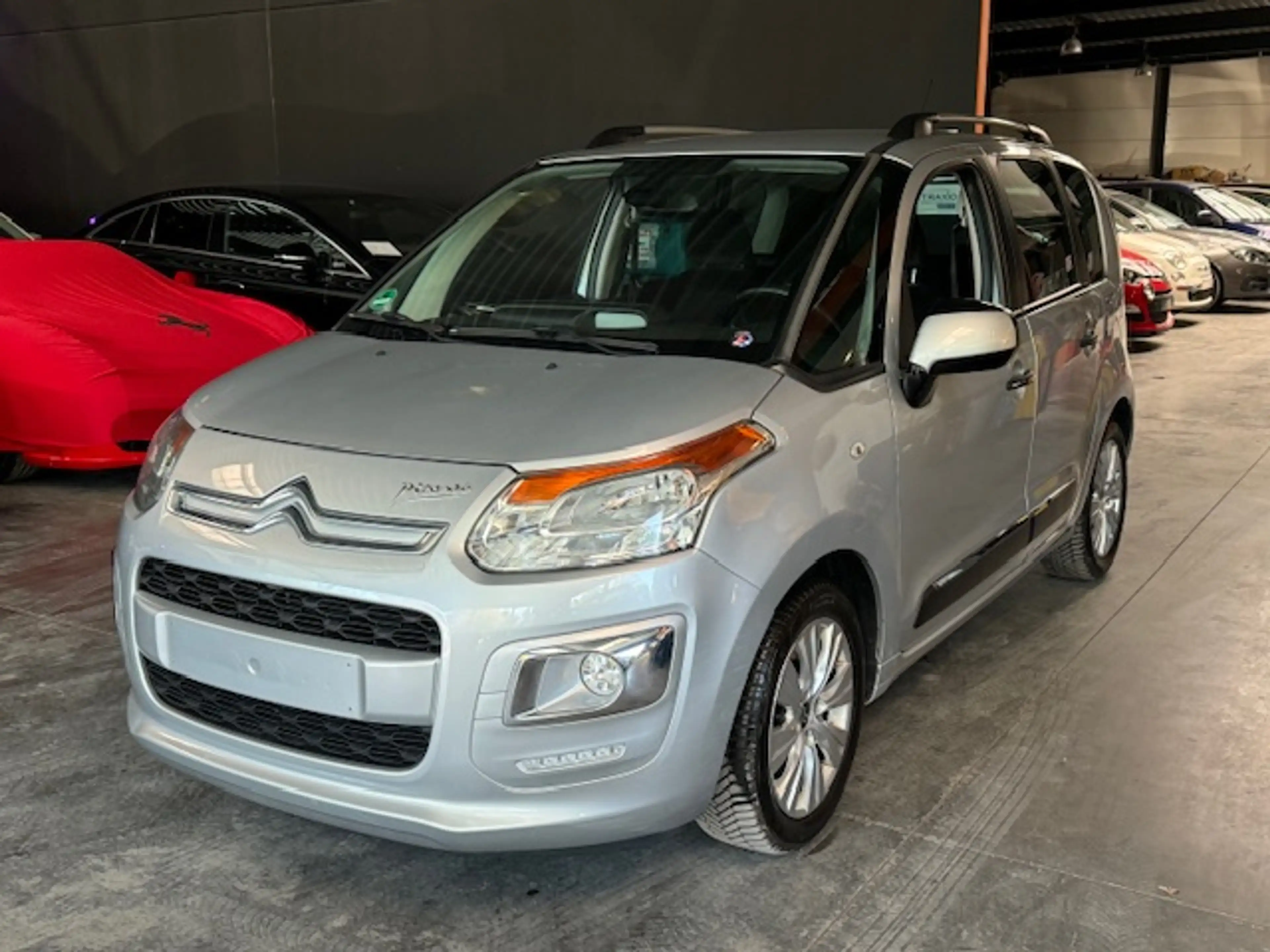 Citroen C3 Picasso 1.6 - AUTOMATIQUE - A/C - MEDIA/TEL - LIM/REG — photo 4