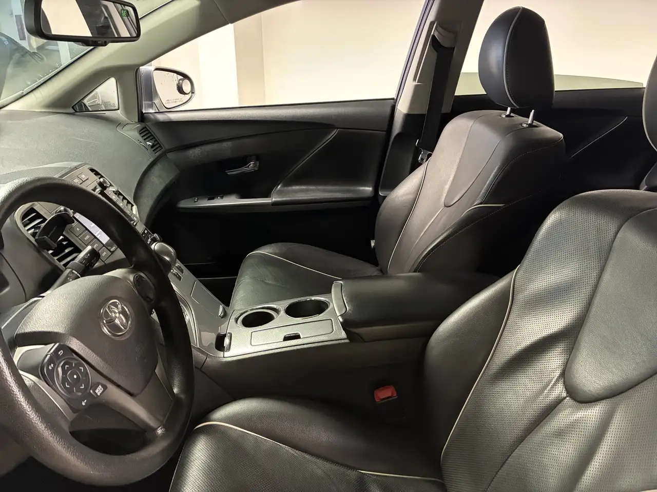 Toyota Venza снимка Toyota Venza