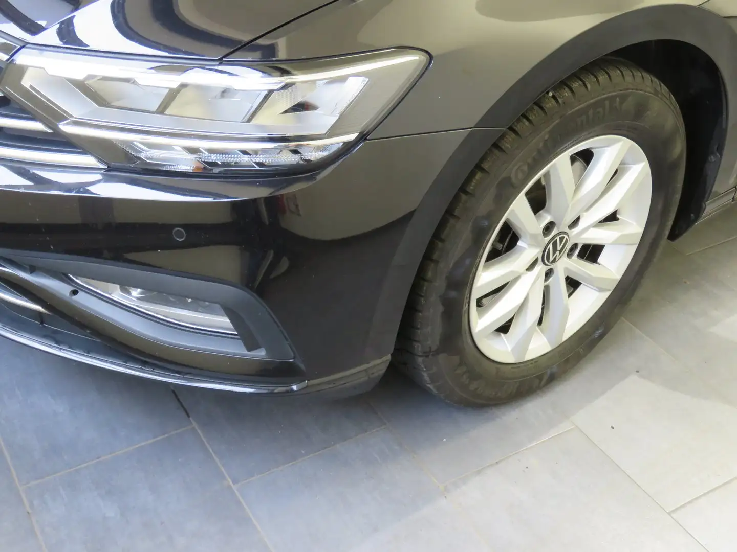 Volkswagen Passat Variant Business TDI SCR DSG Schwarz - 2