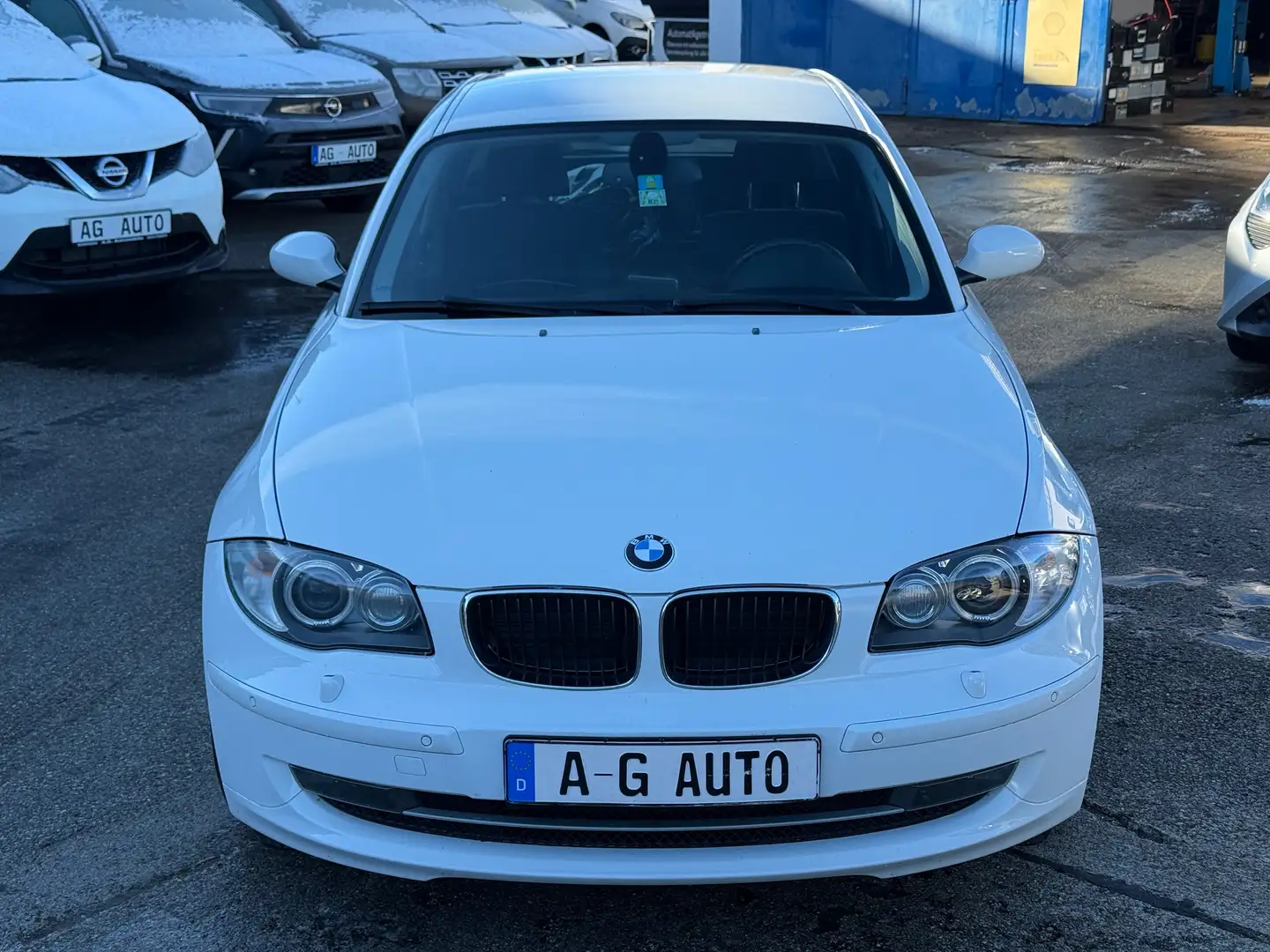 BMW 118 Sport-Paket Navi Klima 8-fach Weiß - 2