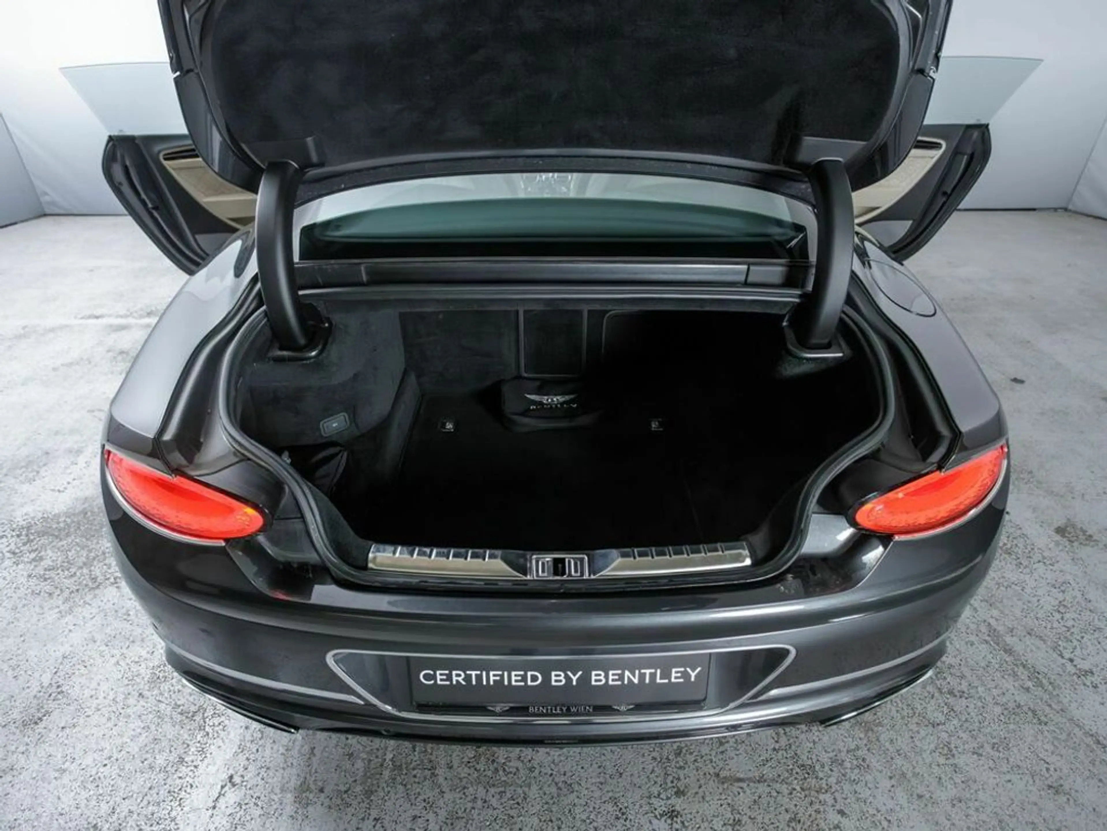 Bentley Continental GT First Edition W12 — photo 6