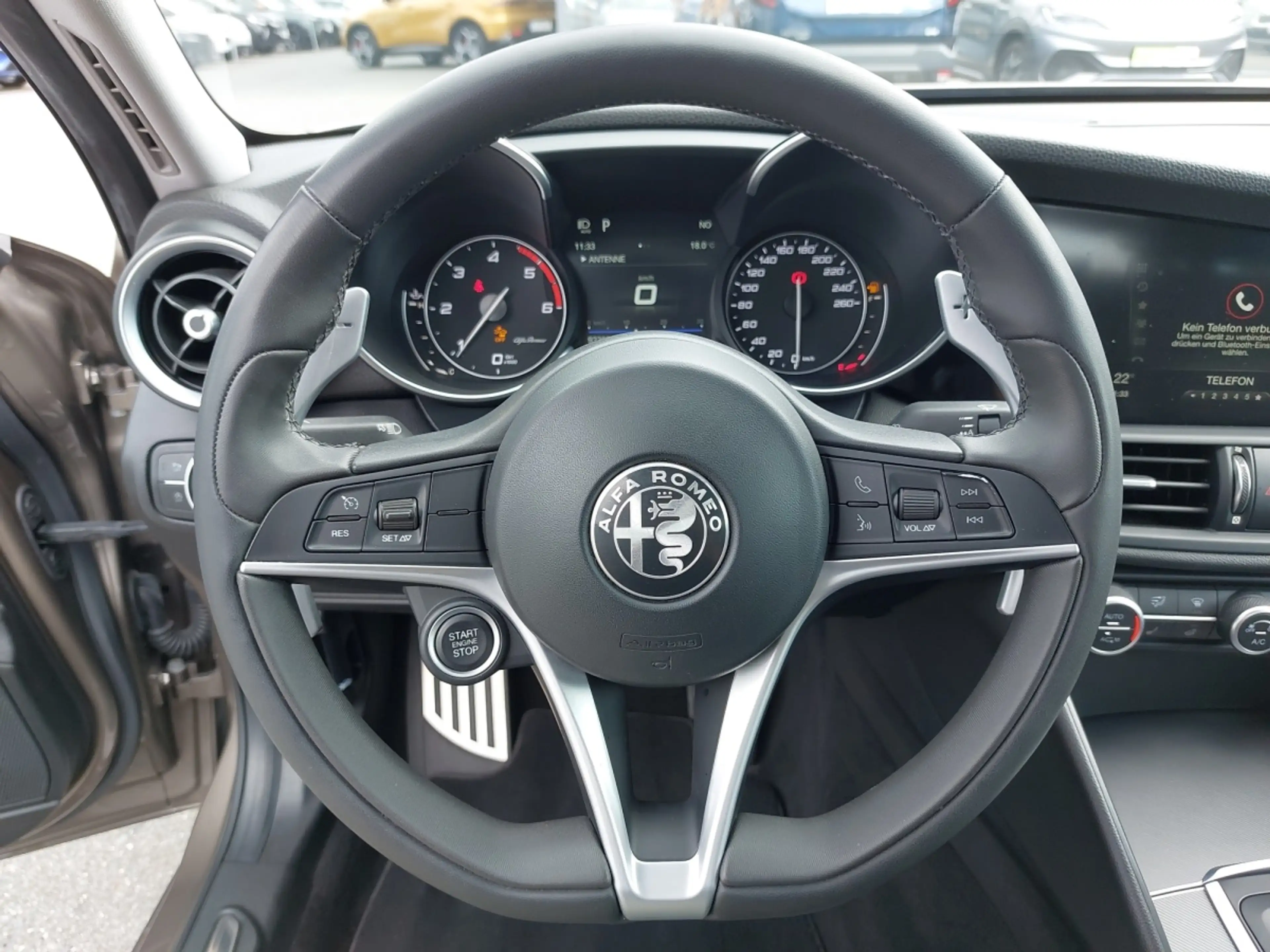 Alfa Romeo Giulia Veloce 2.2 210 AT AWD — photo 13