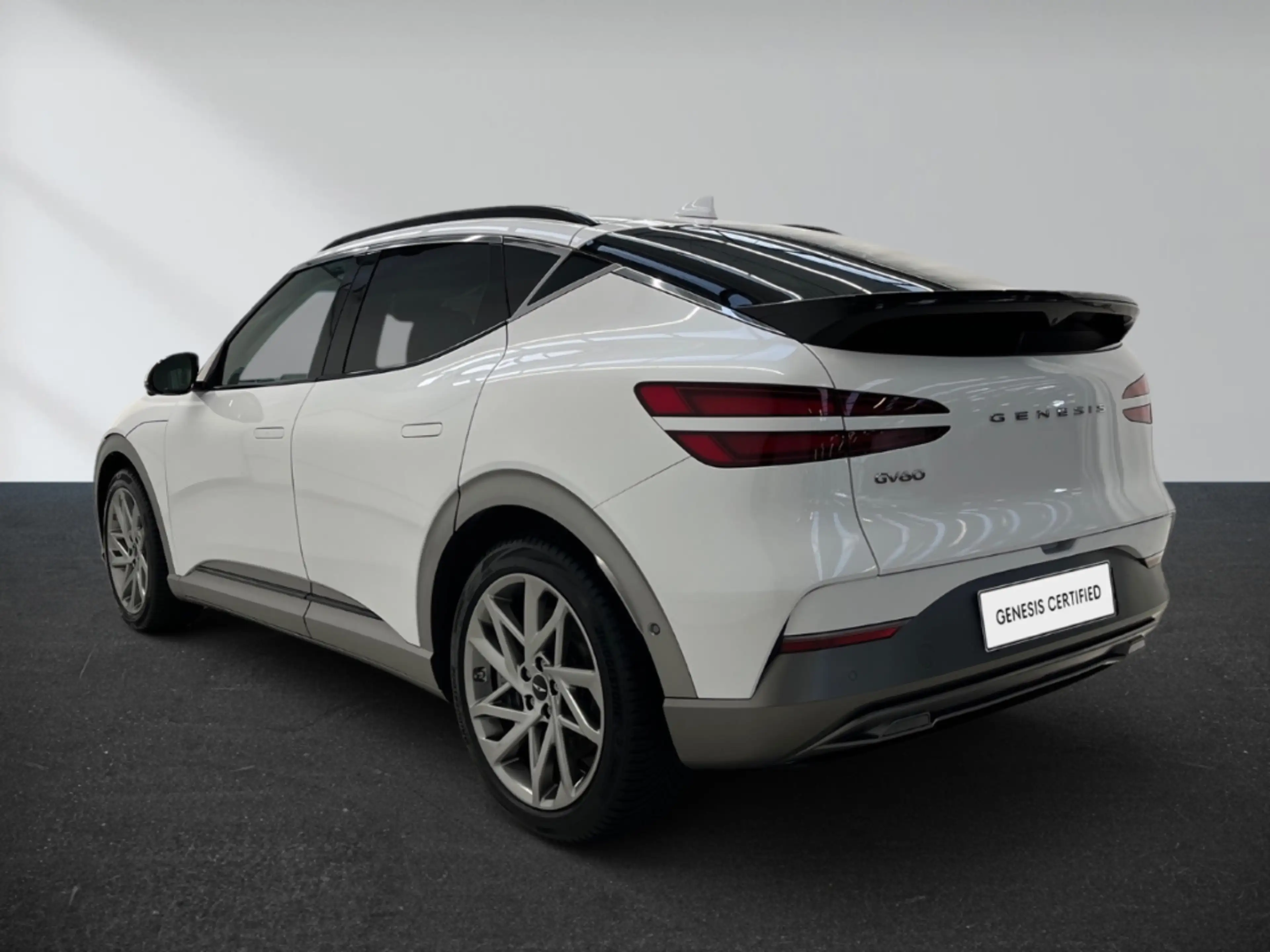 Genesis GV60 Sport Elektro 4WD Sportpaket Panorama Memory Sitze — photo 8