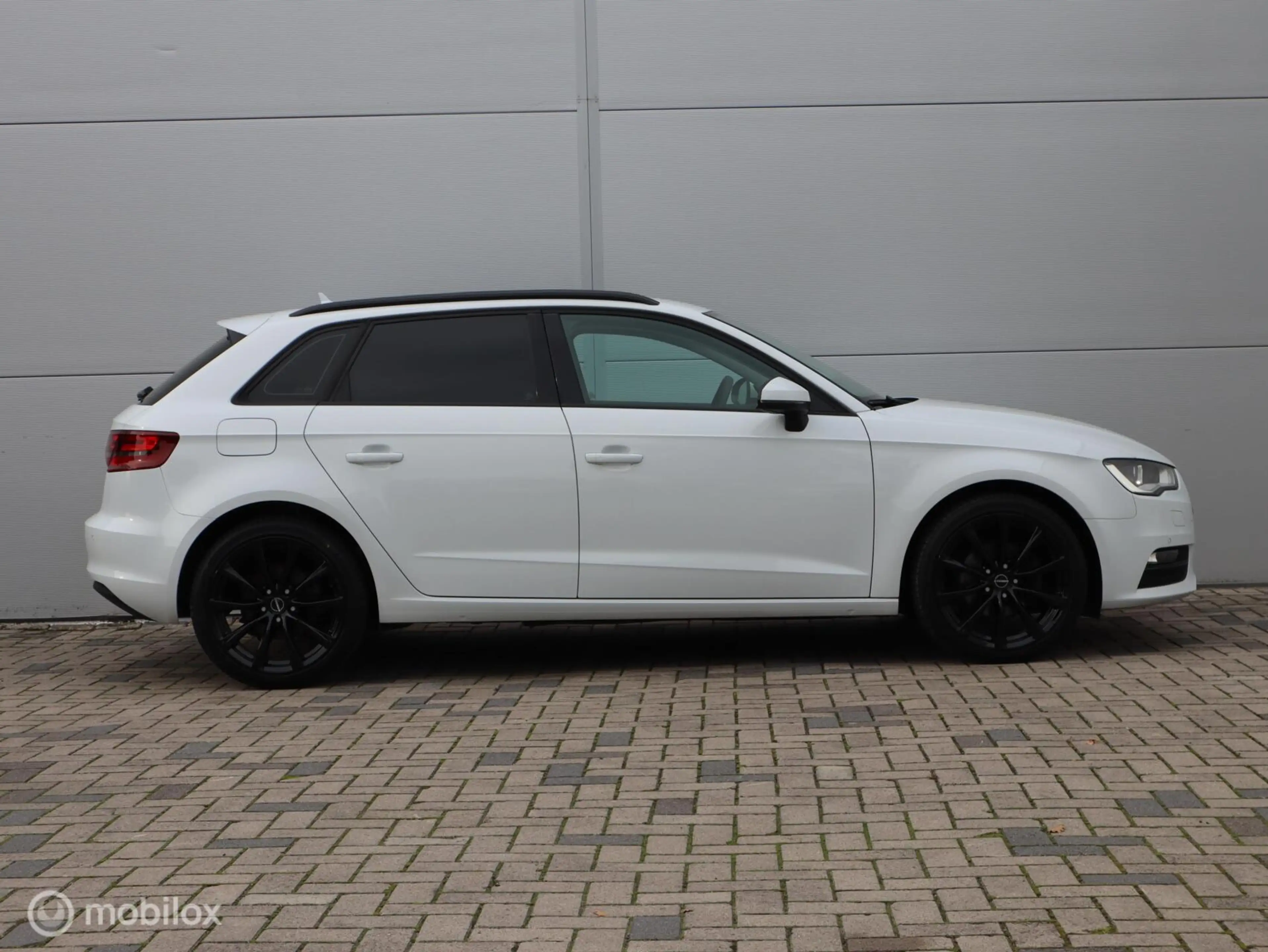 Audi A3 Sportback 1.4 TFSI CoD Ambition Pro Line S — photo 11