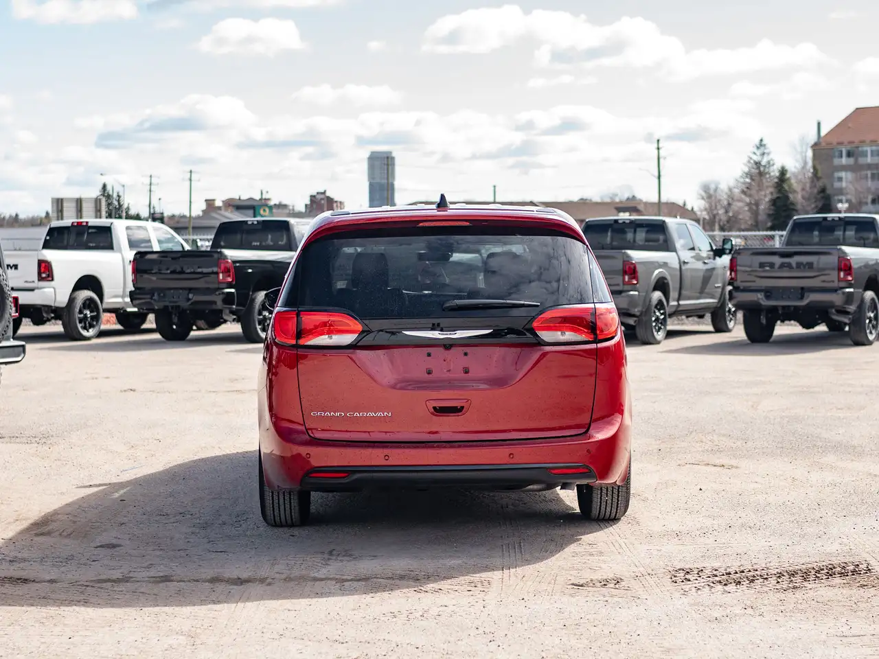 Chrysler Grand Caravan снимка Chrysler Grand Caravan