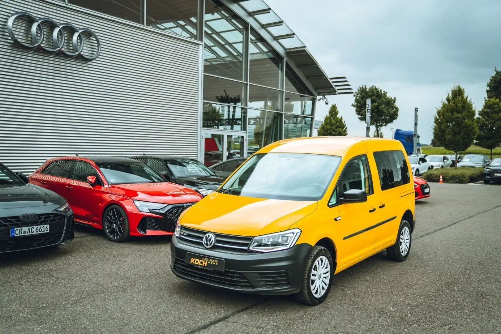 Volkswagen Caddy Trendline 2.0 TDI 4Motion Xenon Standheiz Amarillo - 2